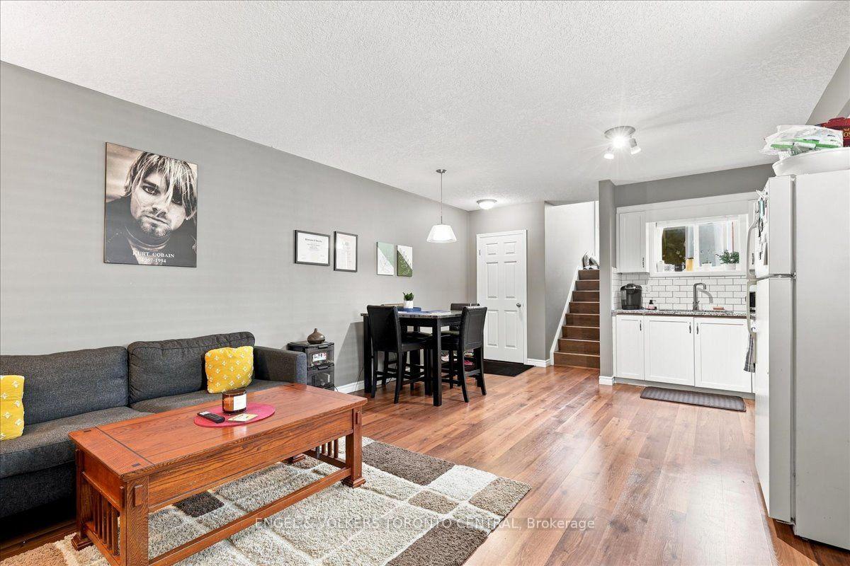 Photo 8 of Unit 11A, 240 Westmeadow Drive, Kitchener, Highland West — HOMEH