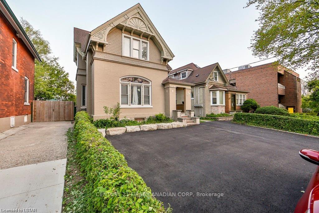 Photo 2 of 281 Hill Street, London, East K — HOMEH