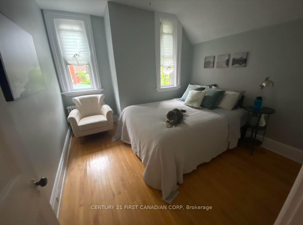 Photo 4 of 281 Hill Street, London, East K — HOMEH