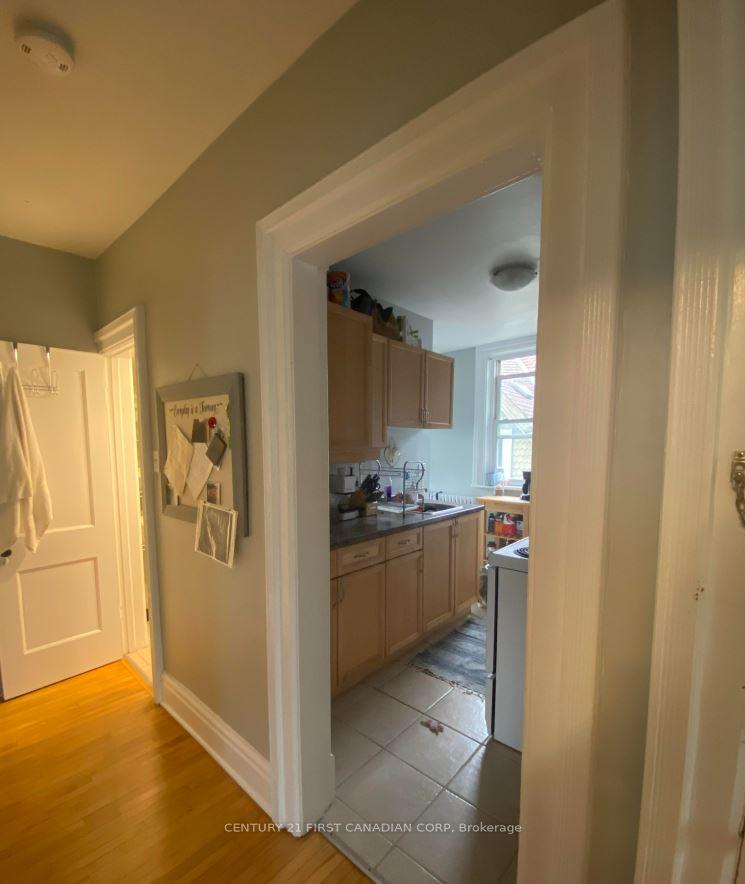 Photo 7 of 281 Hill Street, London, East K — HOMEH