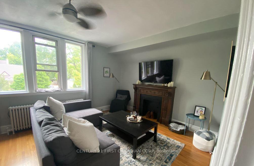 Photo 12 of 281 Hill Street, London, East K — HOMEH