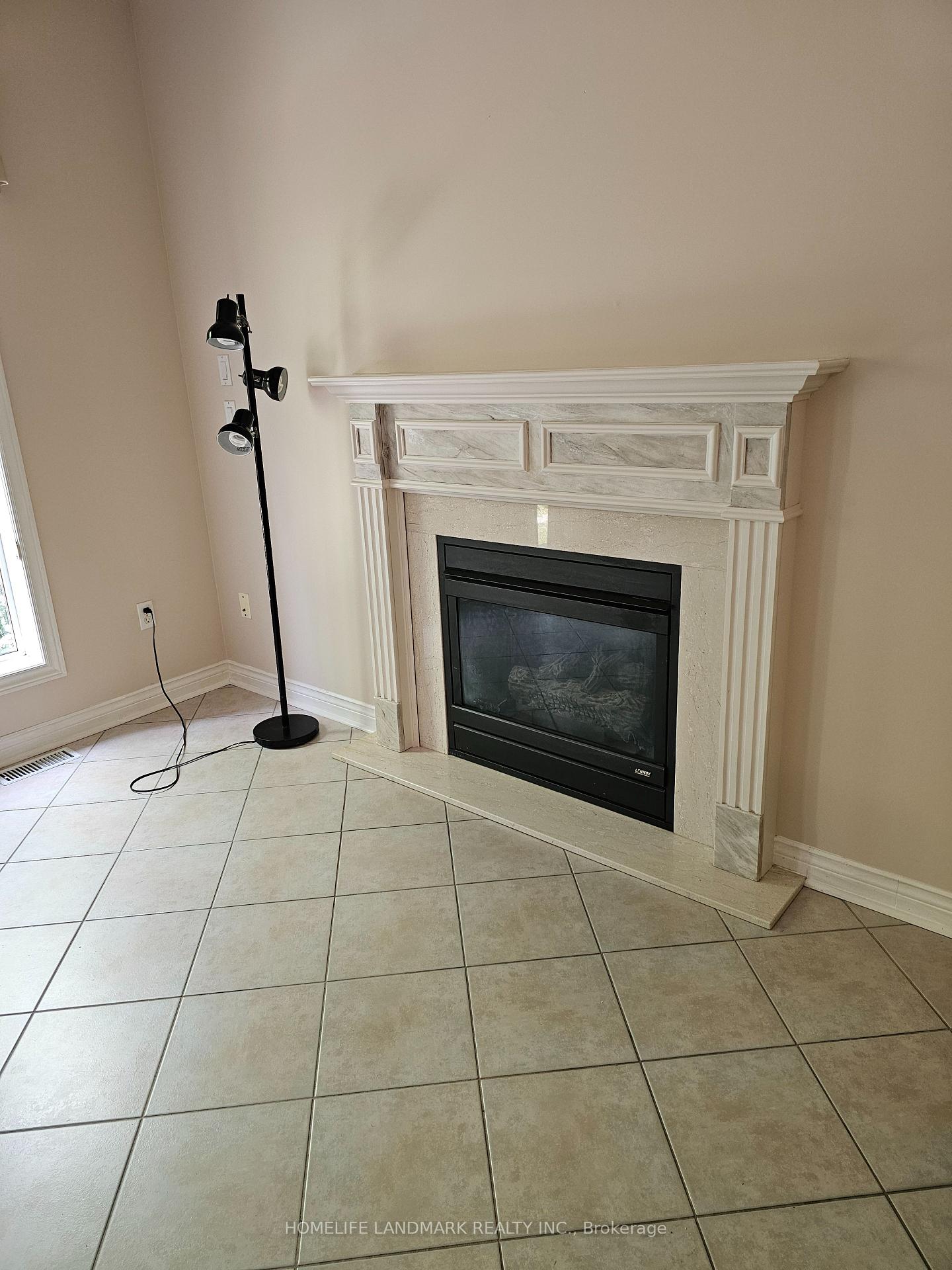 Photo 3 of 148 Toporowski Avenue, Richmond Hill, Rouge Woods — HOMEH