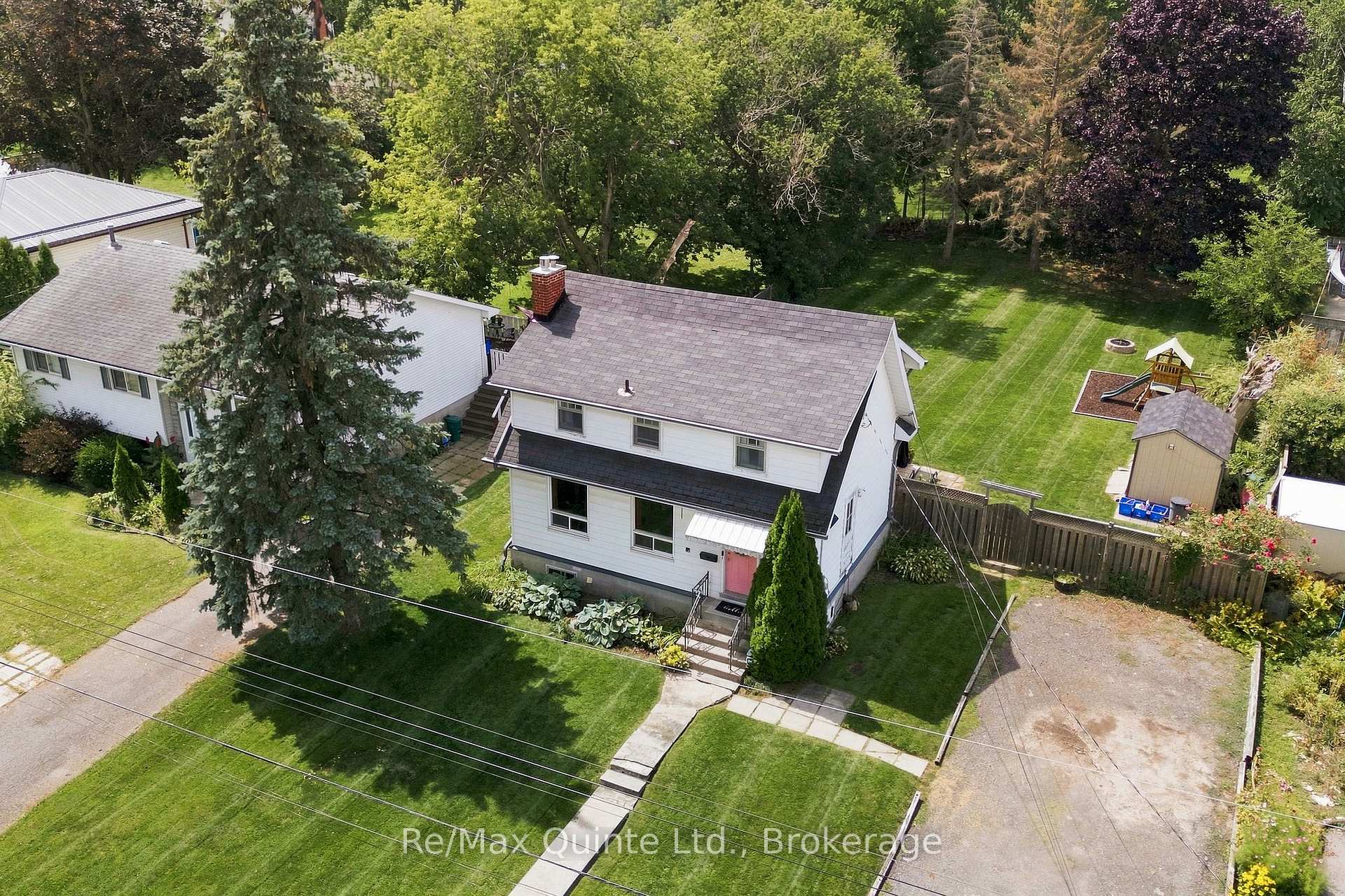 Photo 3 of 28 Shamrock Road, Belleville, Belleville Ward — HOMEH