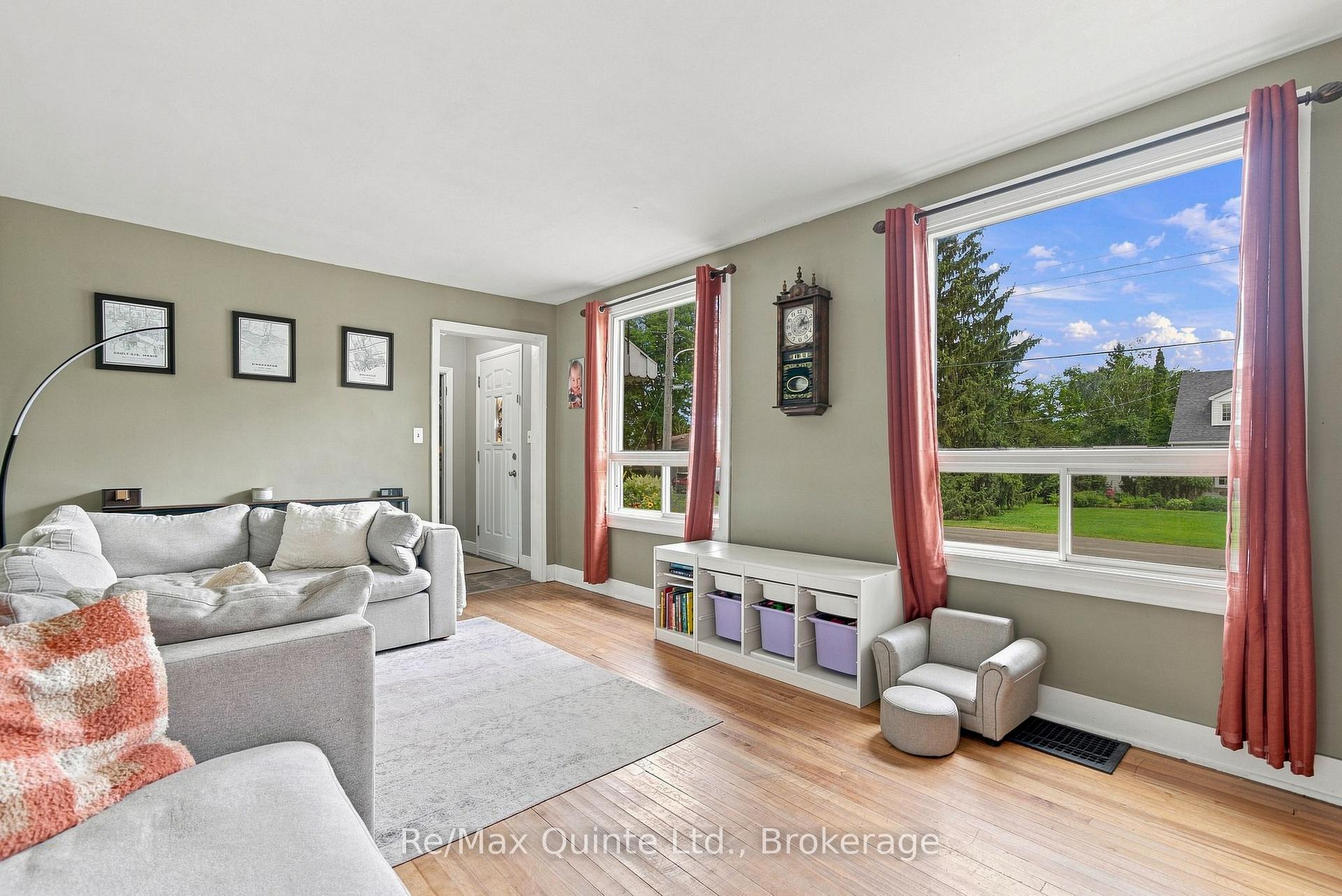 Photo 9 of 28 Shamrock Road, Belleville, Belleville Ward — HOMEH