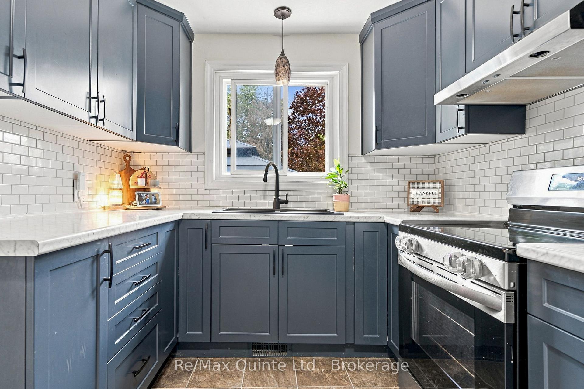 Photo 15 of 28 Shamrock Road, Belleville, Belleville Ward — HOMEH