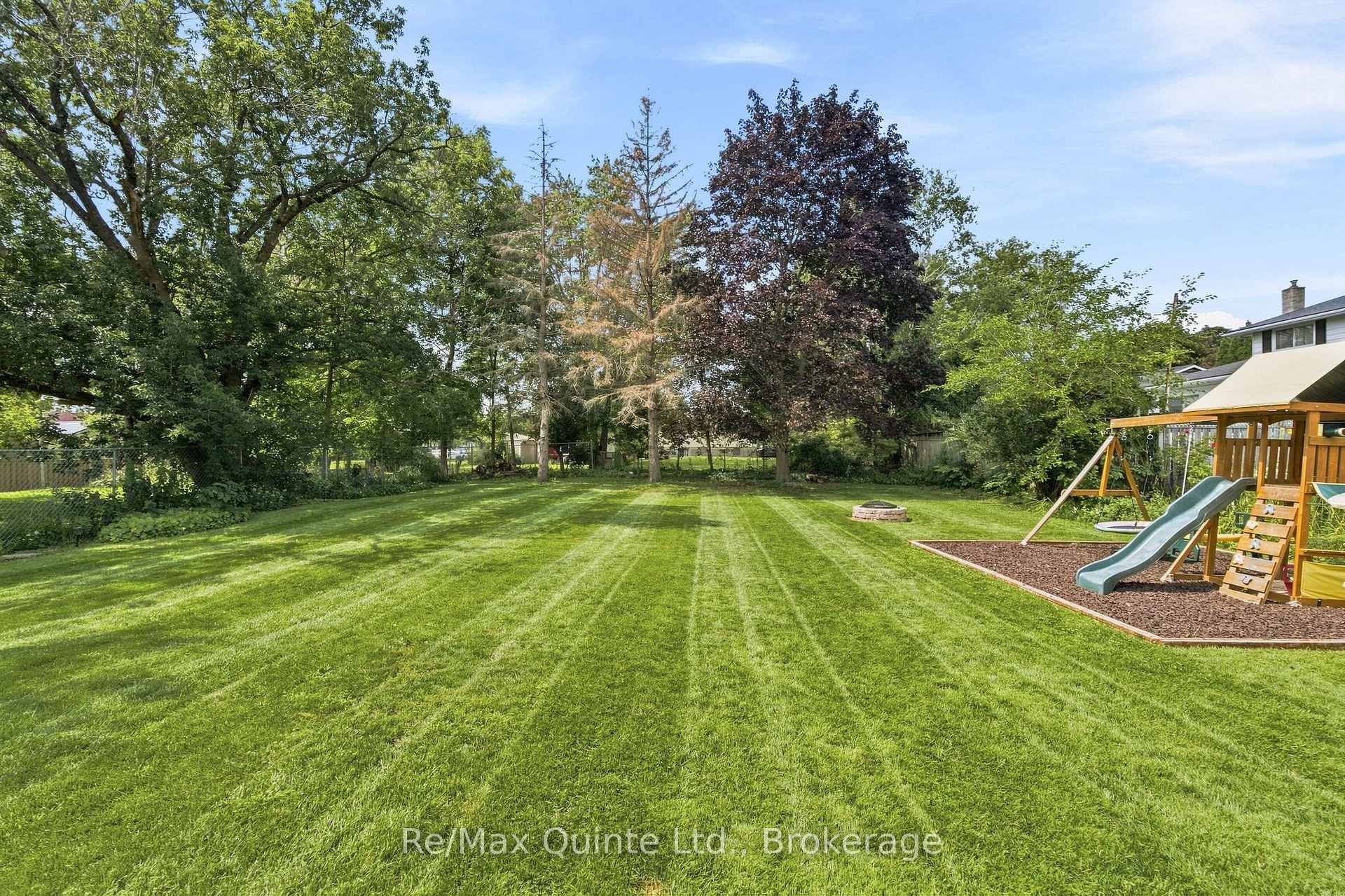 Photo 33 of 28 Shamrock Road, Belleville, Belleville Ward — HOMEH