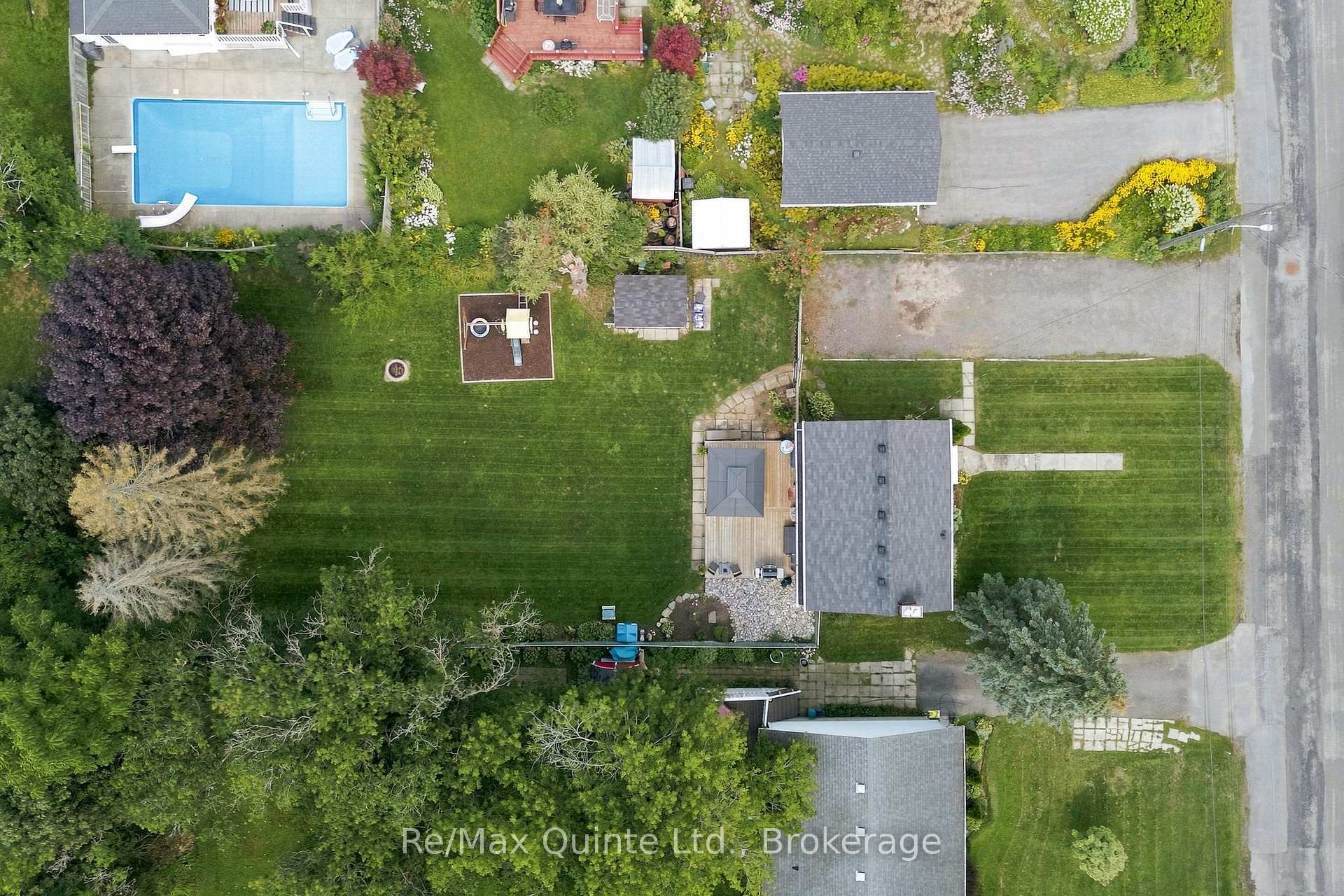 Photo 38 of 28 Shamrock Road, Belleville, Belleville Ward — HOMEH