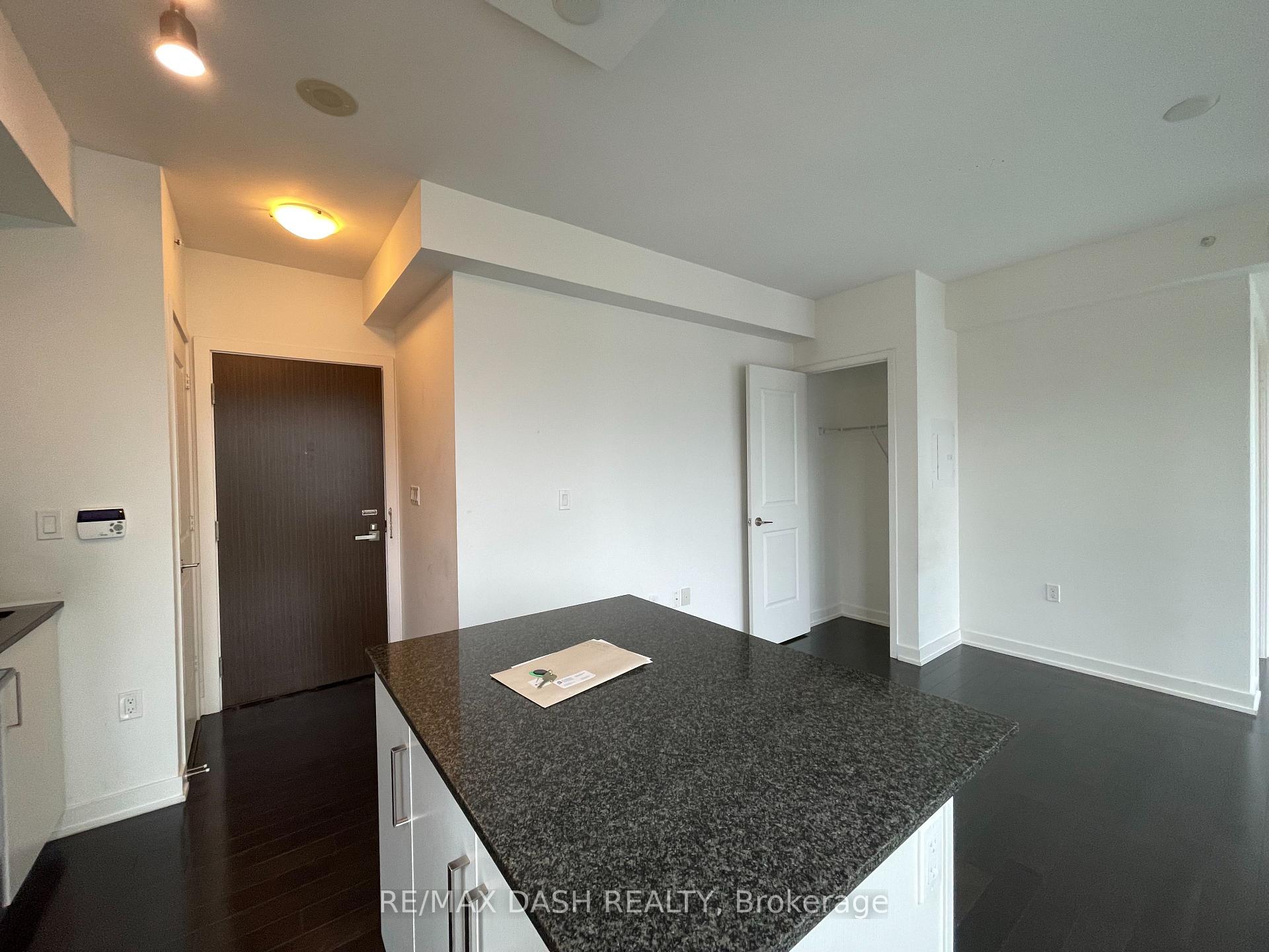 Photo 4 of Unit 1005, 1 The Esplanade Drive, Toronto, Waterfront Communities — HOMEH
