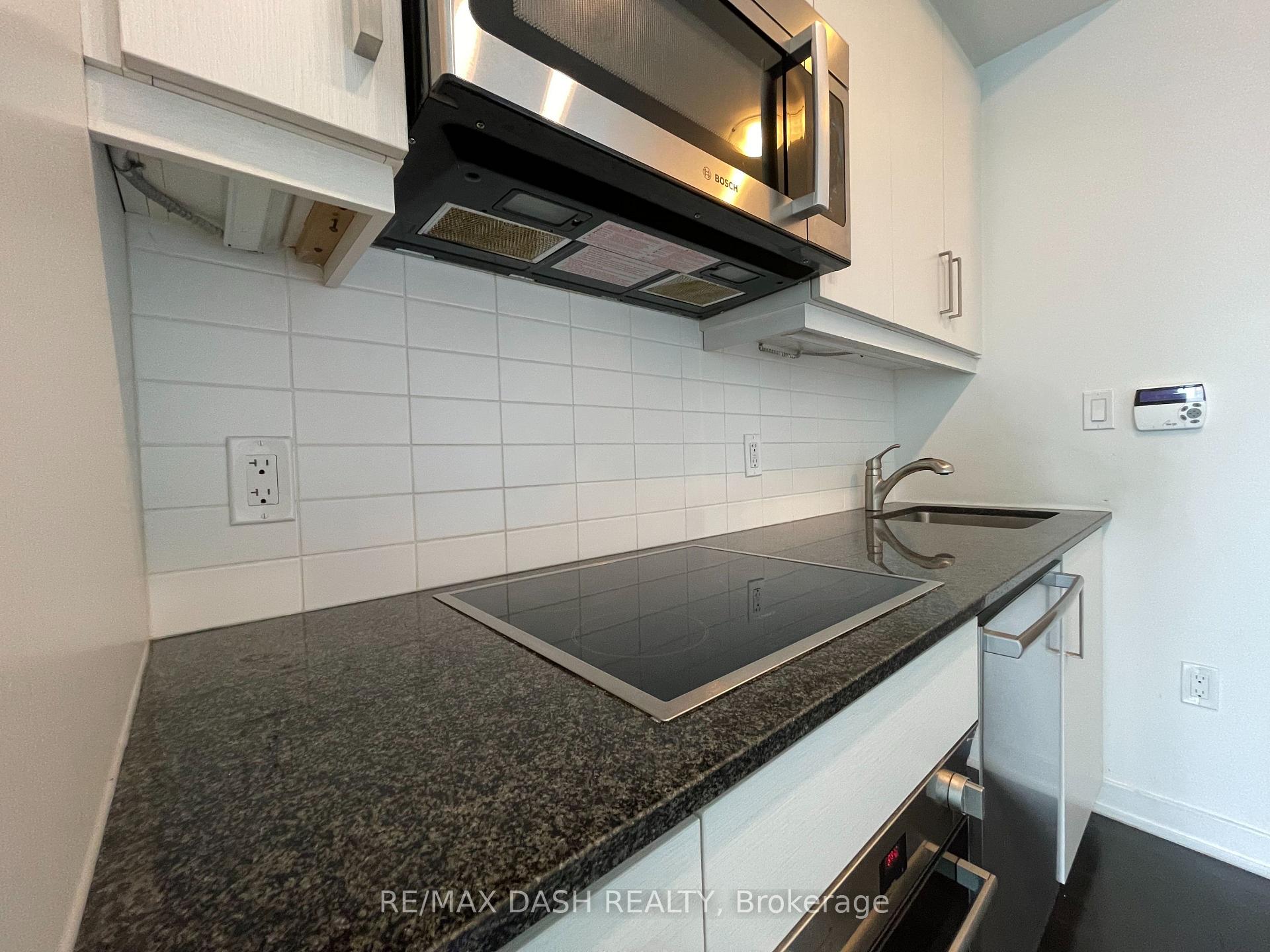 Photo 7 of Unit 1005, 1 The Esplanade Drive, Toronto, Waterfront Communities — HOMEH