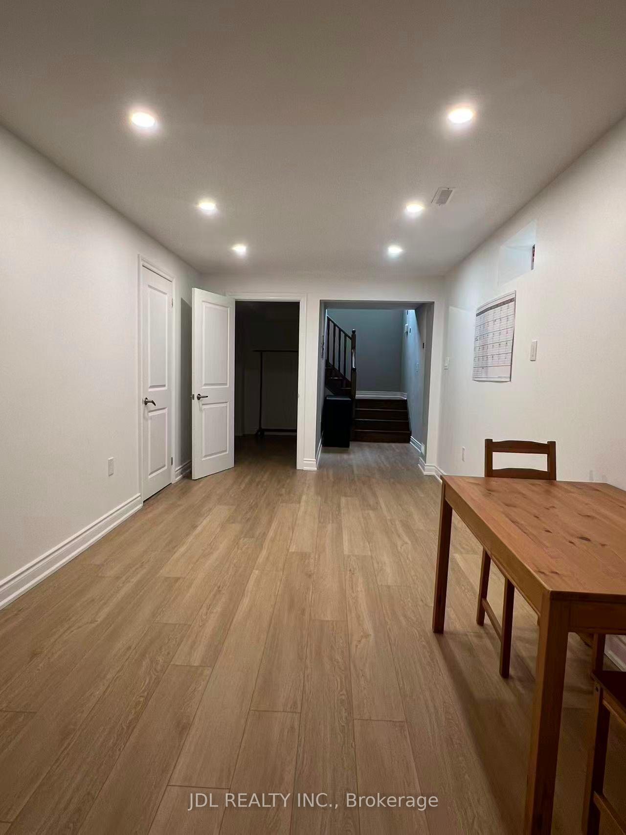 Photo 13 of 72 Port Arthur Crescent, Richmond Hill, Jefferson — HOMEH