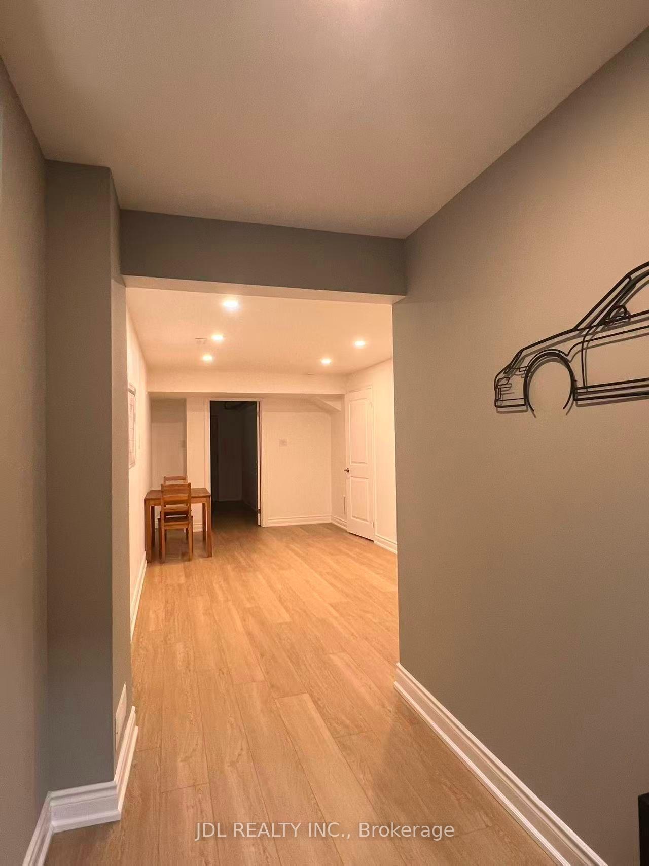Photo 14 of 72 Port Arthur Crescent, Richmond Hill, Jefferson — HOMEH