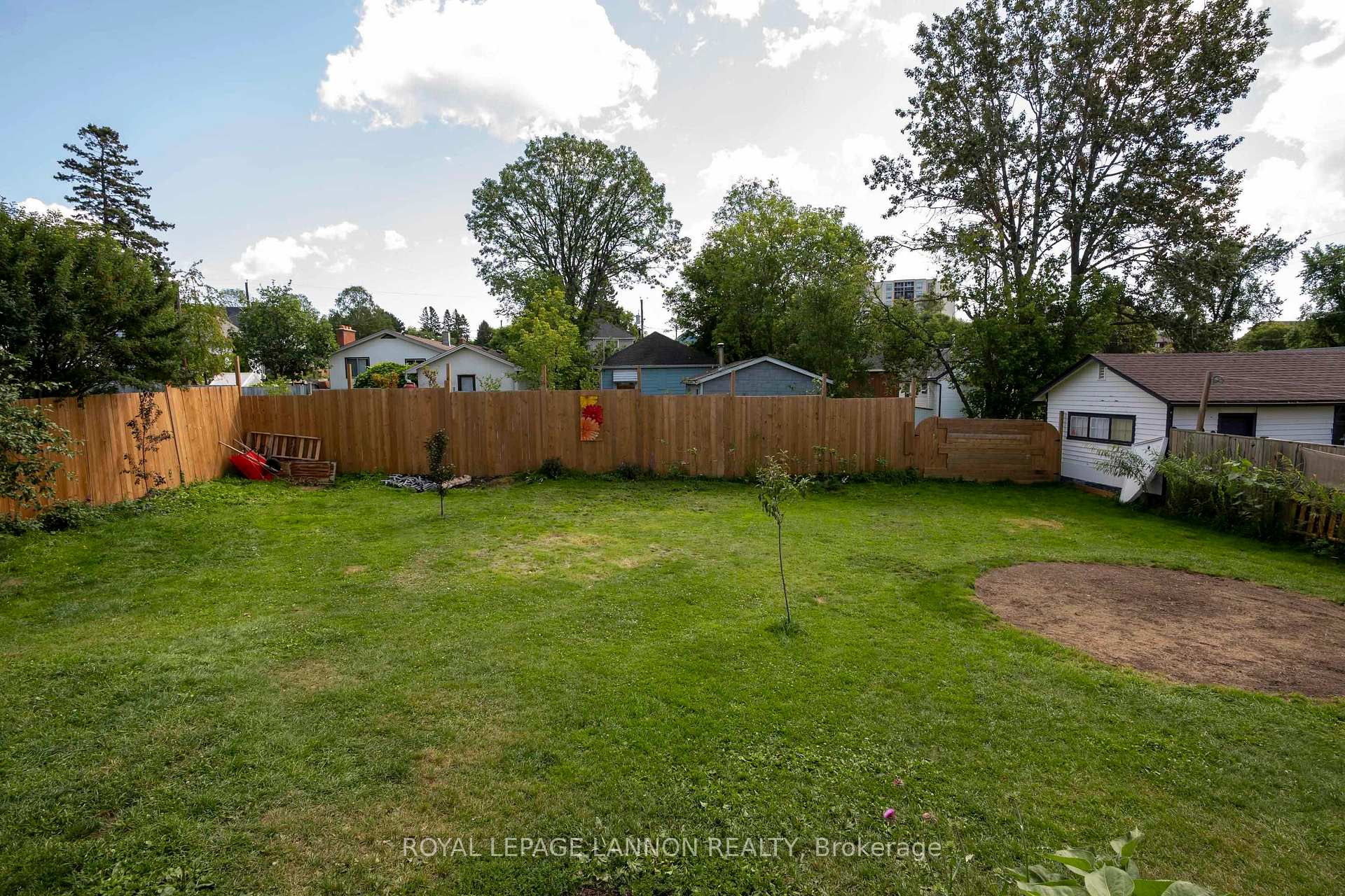 Photo 9 of 73 Empress Ave N, Thunder Bay, College Heights — HOMEH