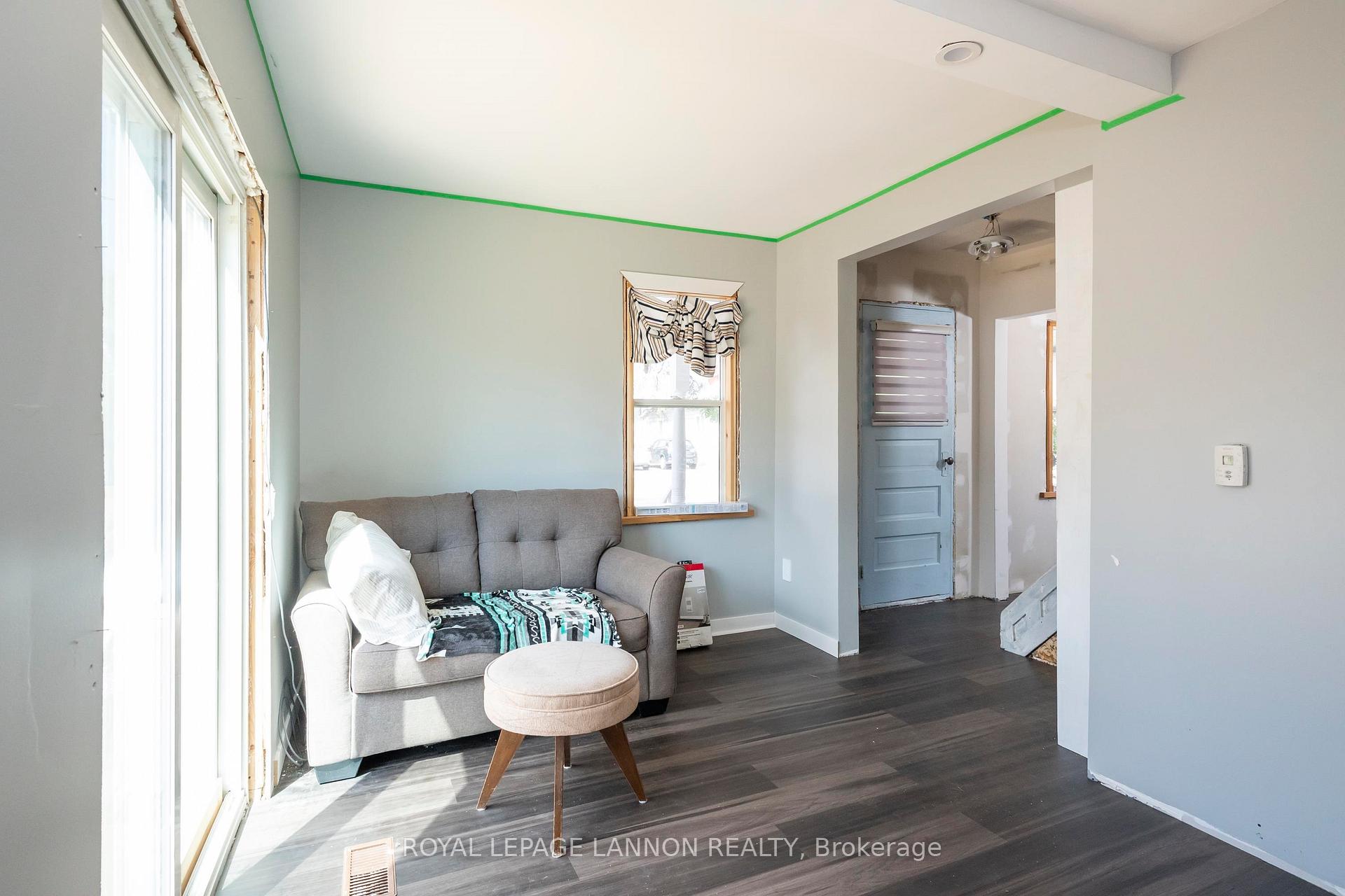 Photo 17 of 73 Empress Ave N, Thunder Bay, College Heights — HOMEH