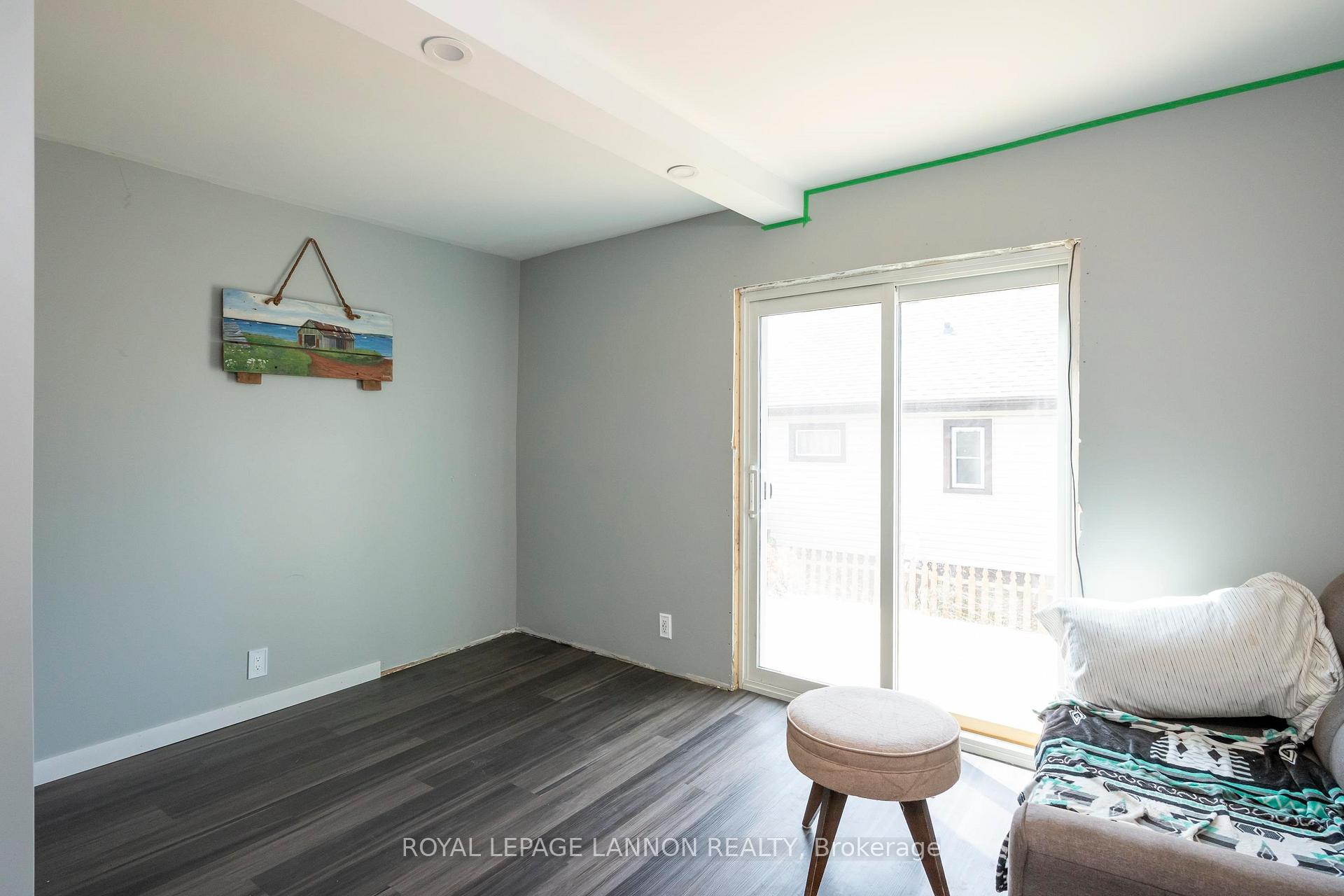 Photo 19 of 73 Empress Ave N, Thunder Bay, College Heights — HOMEH