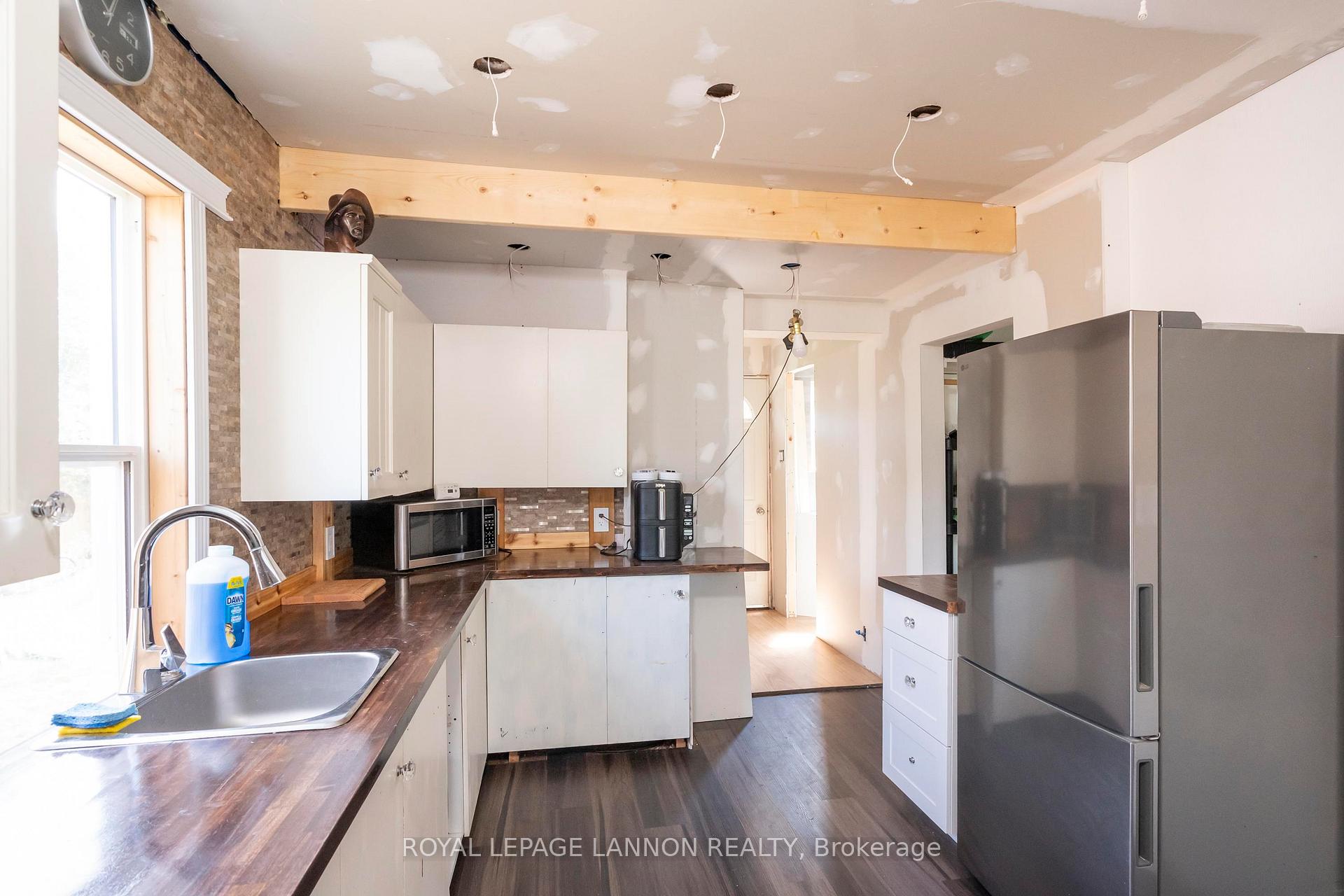 Photo 25 of 73 Empress Ave N, Thunder Bay, College Heights — HOMEH