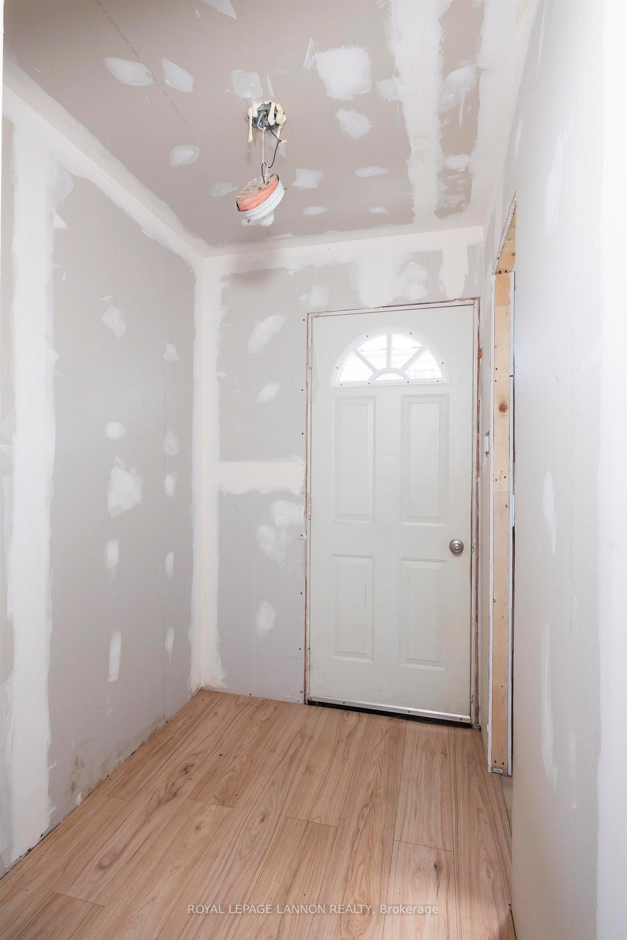 Photo 27 of 73 Empress Ave N, Thunder Bay, College Heights — HOMEH