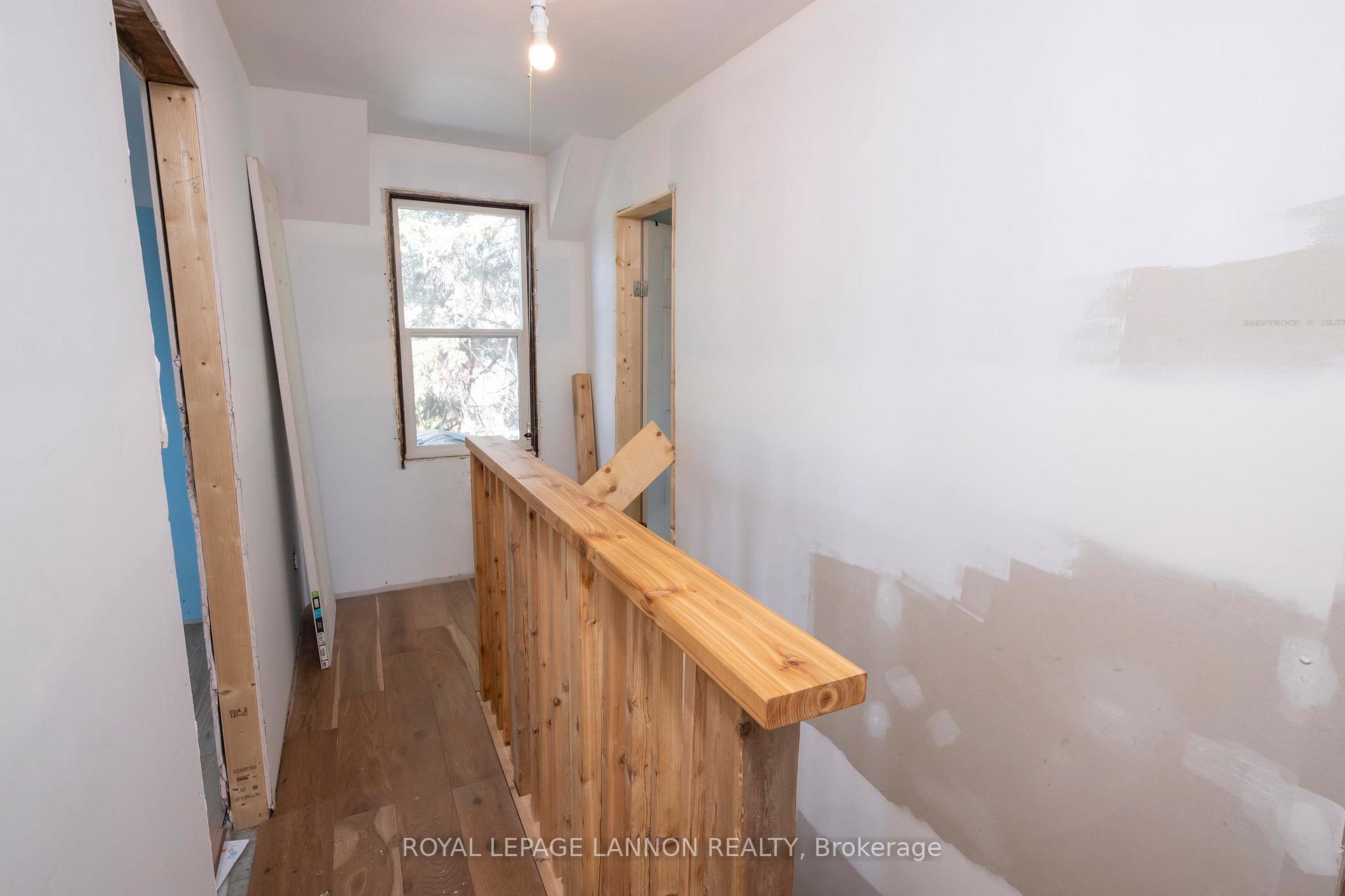 Photo 32 of 73 Empress Ave N, Thunder Bay, College Heights — HOMEH