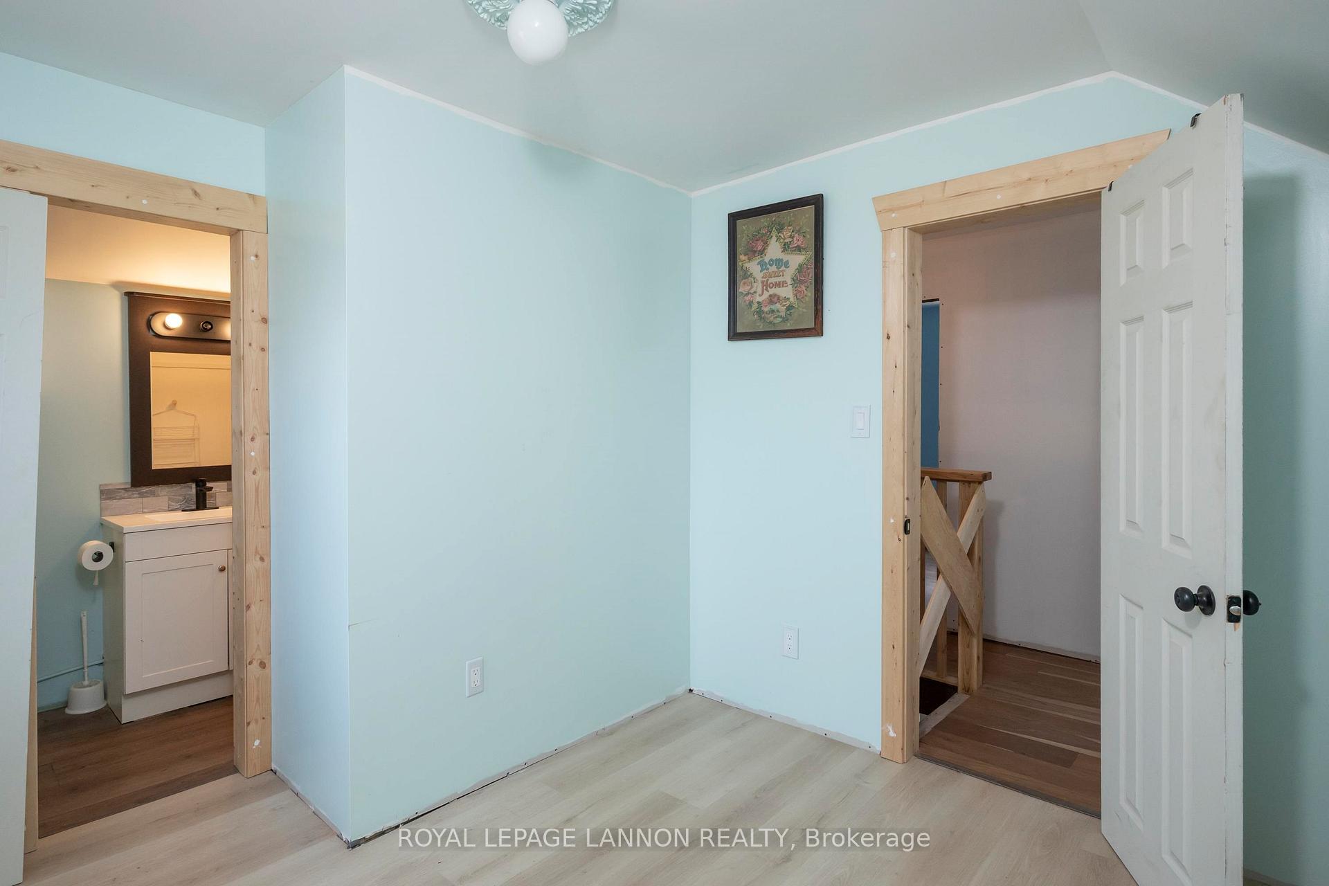 Photo 33 of 73 Empress Ave N, Thunder Bay, College Heights — HOMEH