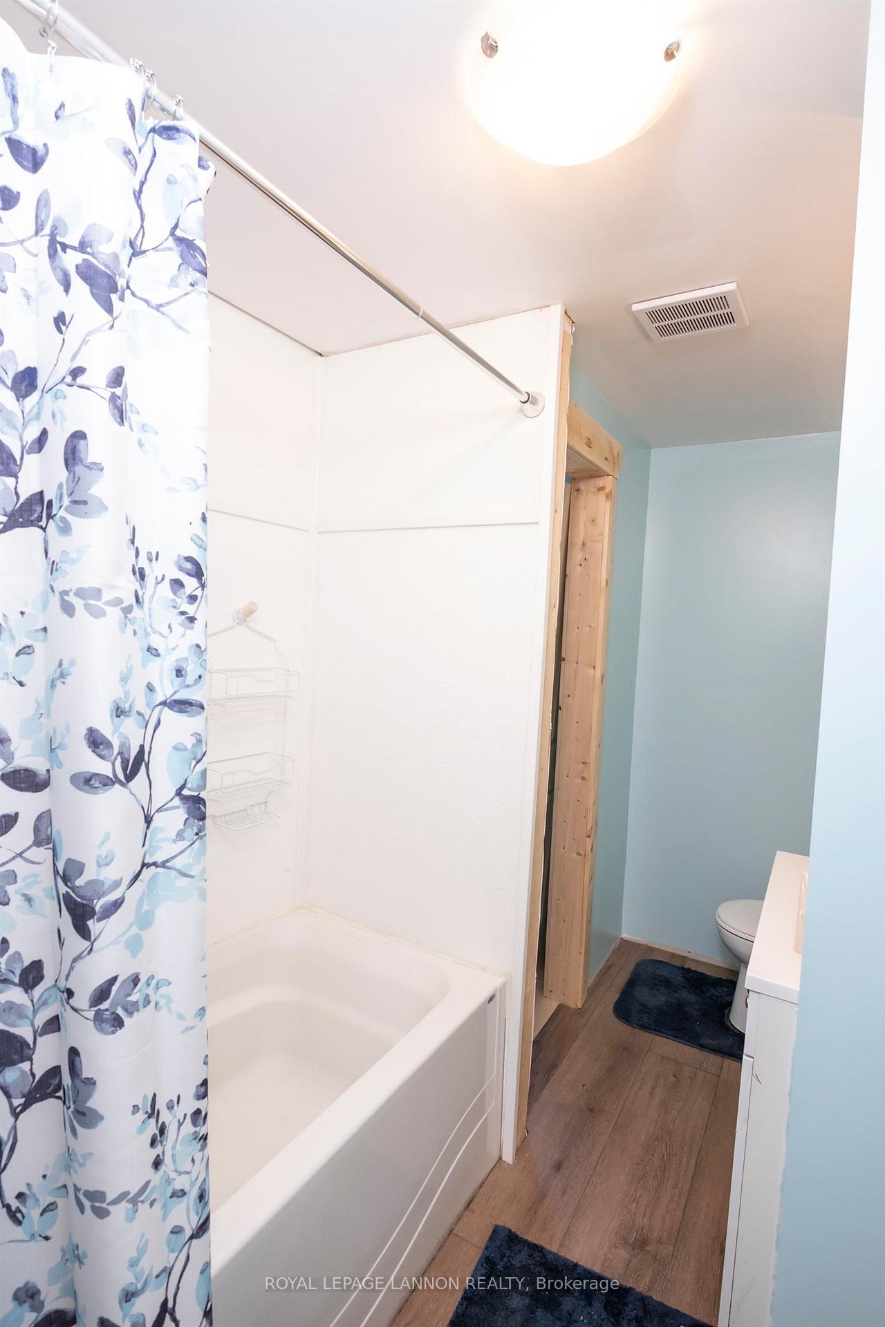 Photo 37 of 73 Empress Ave N, Thunder Bay, College Heights — HOMEH