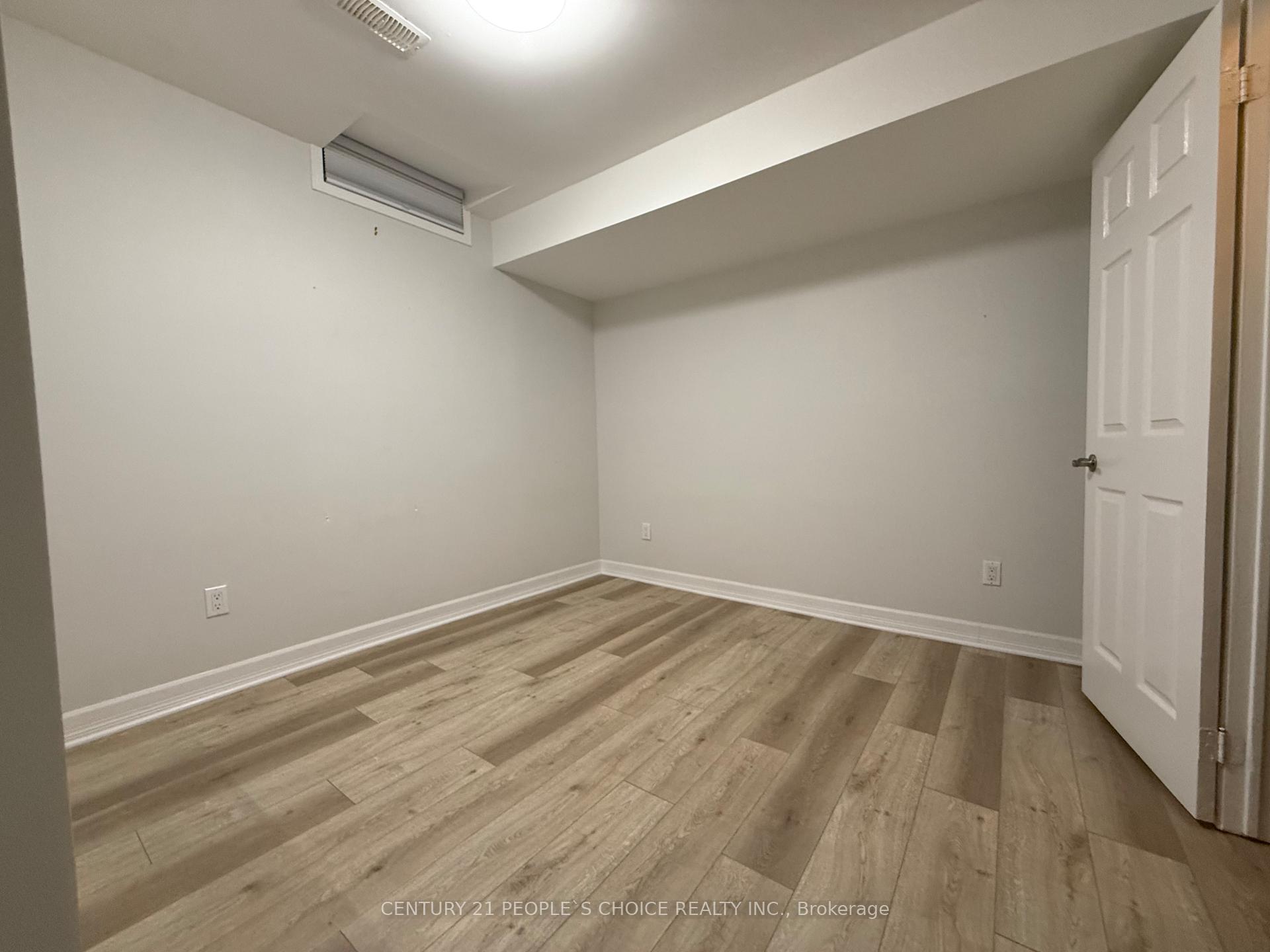 Photo 25 of Unit BSMT, 2906 Peacock Drive, Mississauga, Central Erin Mills — HOMEH