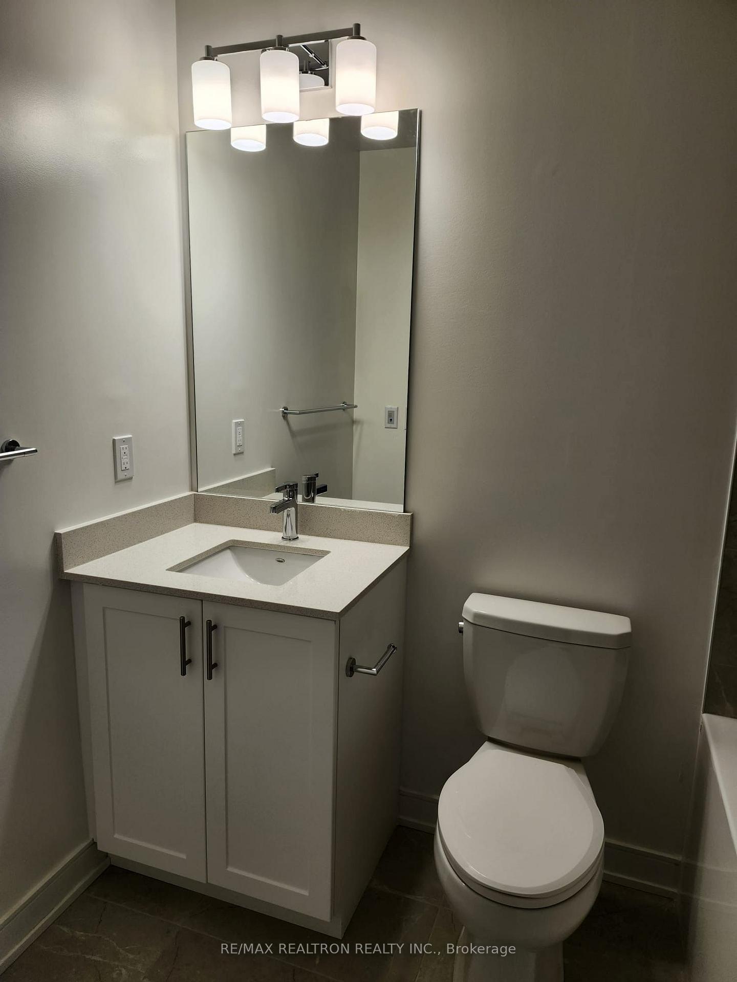 Photo 13 of Unit A1309, 705 Davis Drive, Newmarket, Huron Heights-Leslie Valley — HOMEH