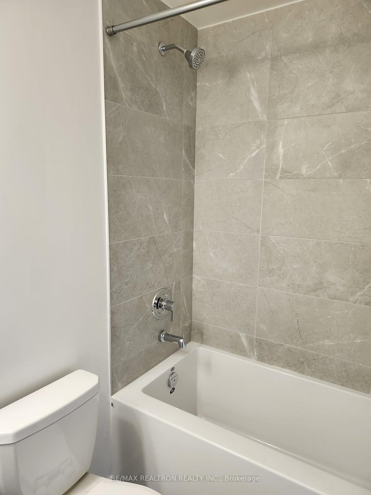 Photo 16 of Unit A1309, 705 Davis Drive, Newmarket, Huron Heights-Leslie Valley — HOMEH