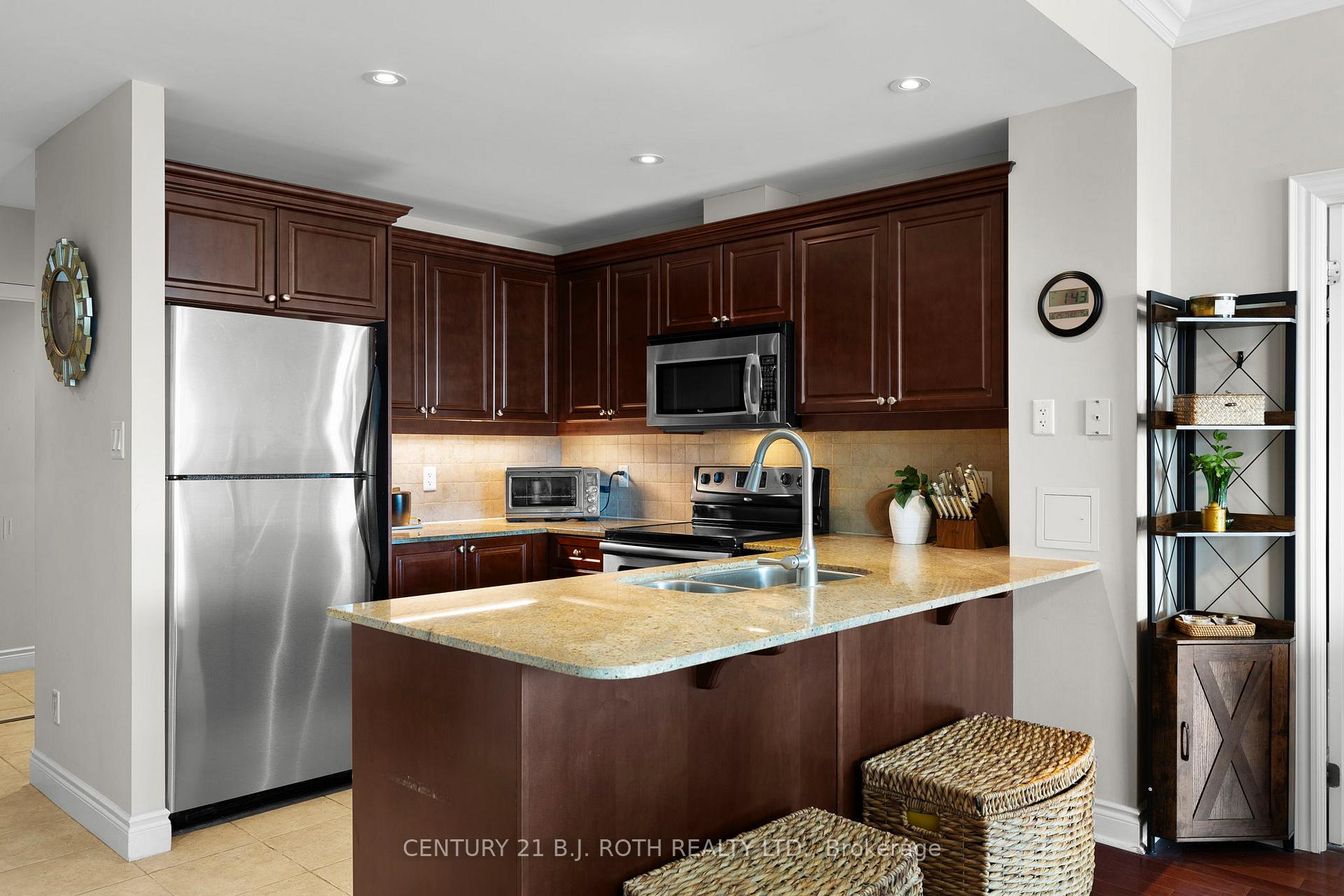 Photo 7 of Unit 1310, 37 Ellen Street, Barrie, City Centre — HOMEH