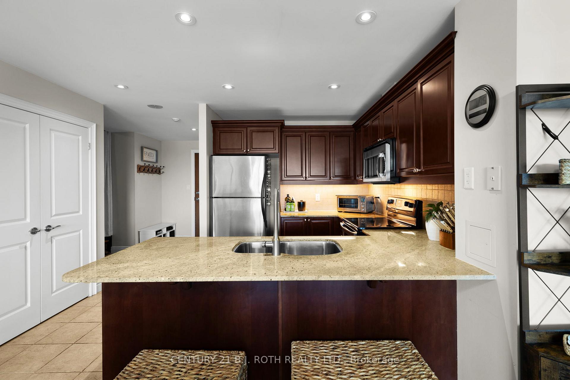 Photo 8 of Unit 1310, 37 Ellen Street, Barrie, City Centre — HOMEH