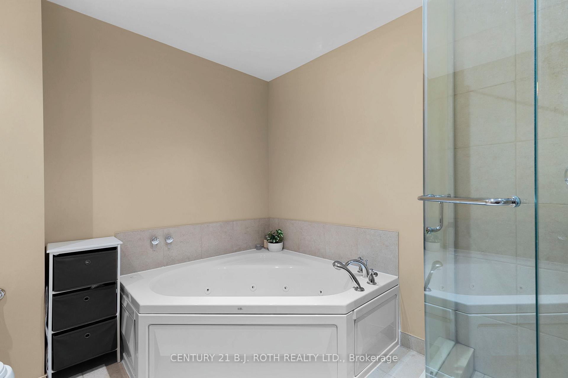 Photo 20 of Unit 1310, 37 Ellen Street, Barrie, City Centre — HOMEH