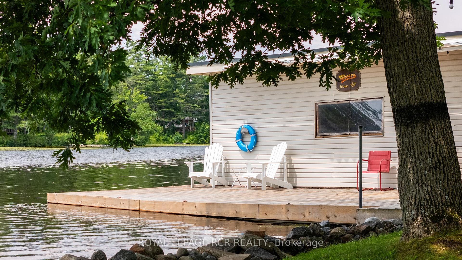 Front of 4 Island 20 Yellowhead