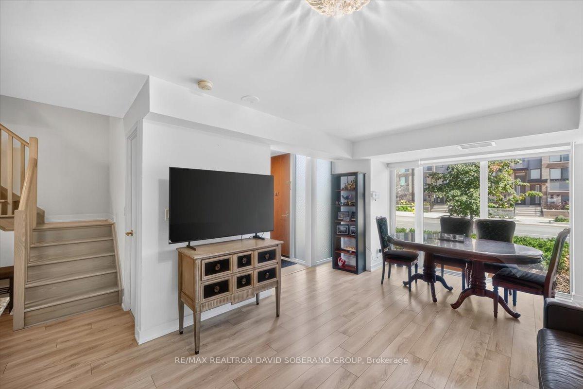 Photo 8 of Unit 4, 112 Varna Drive, Toronto, Englemount-Lawrence — HOMEH