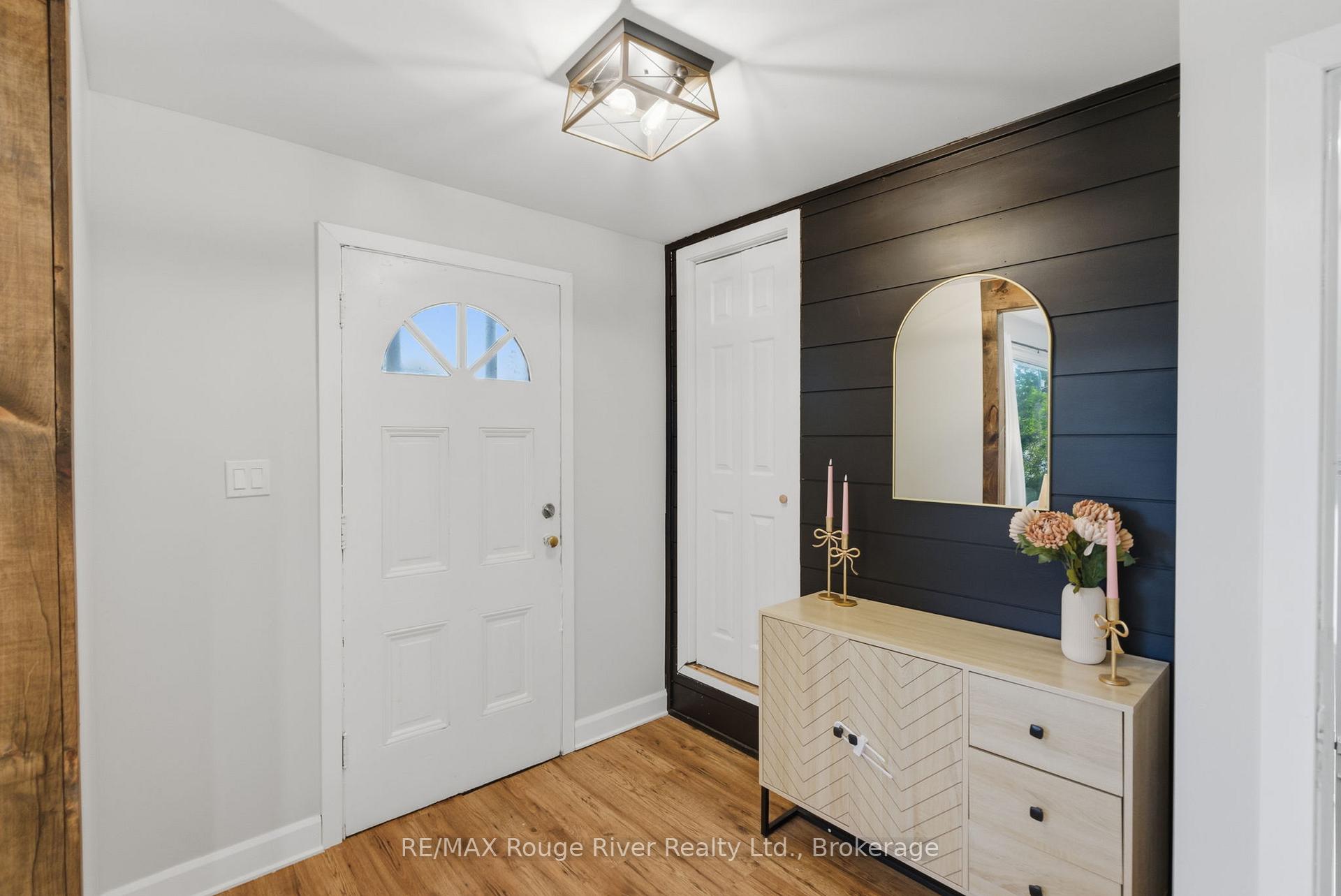 Photo 4 of 152 Wilson Road S, Oshawa, Donevan — HOMEH