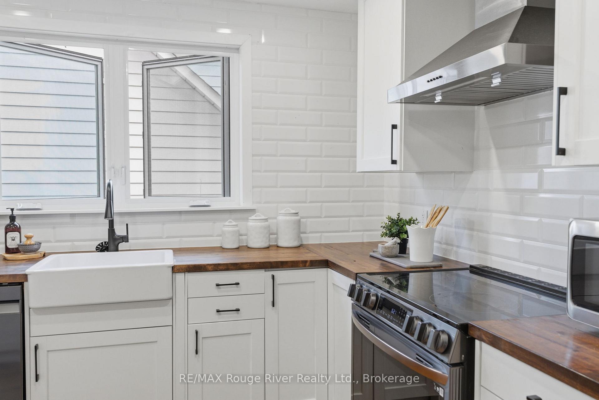 Photo 13 of 152 Wilson Road S, Oshawa, Donevan — HOMEH