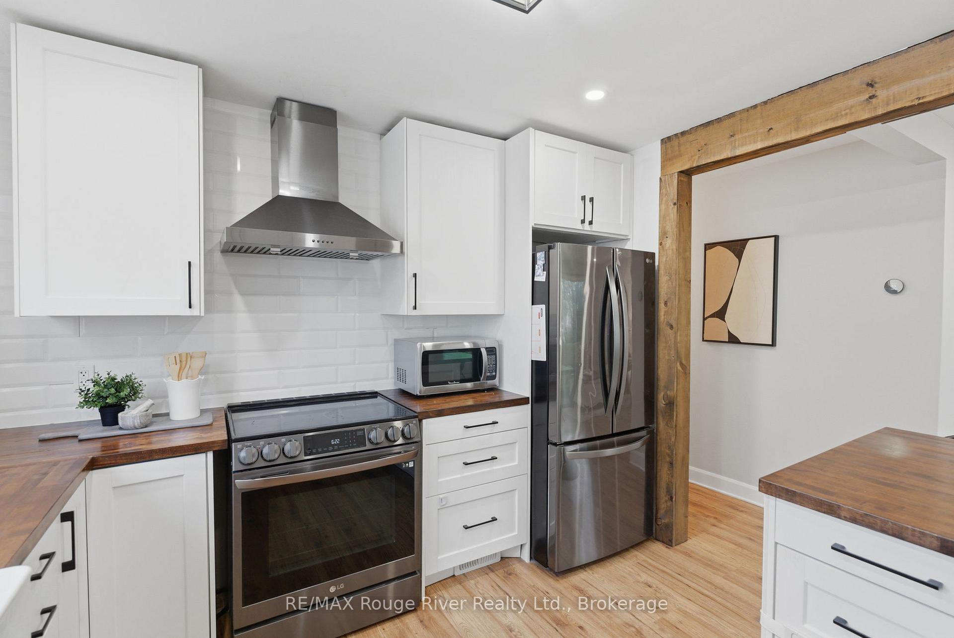 Photo 15 of 152 Wilson Road S, Oshawa, Donevan — HOMEH