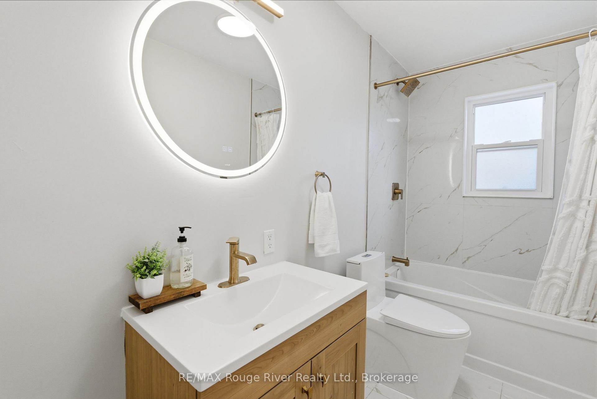 Photo 16 of 152 Wilson Road S, Oshawa, Donevan — HOMEH