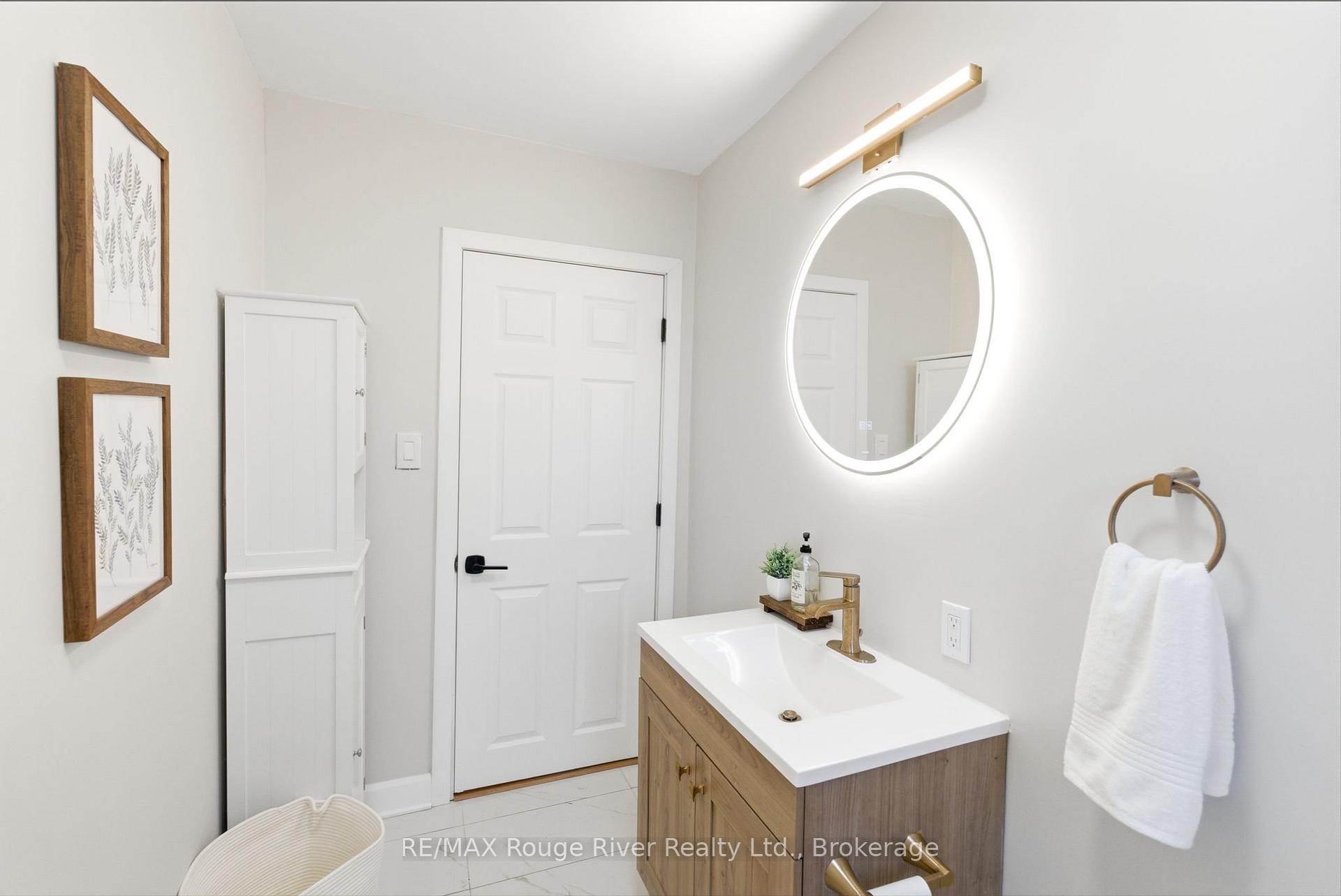 Photo 18 of 152 Wilson Road S, Oshawa, Donevan — HOMEH