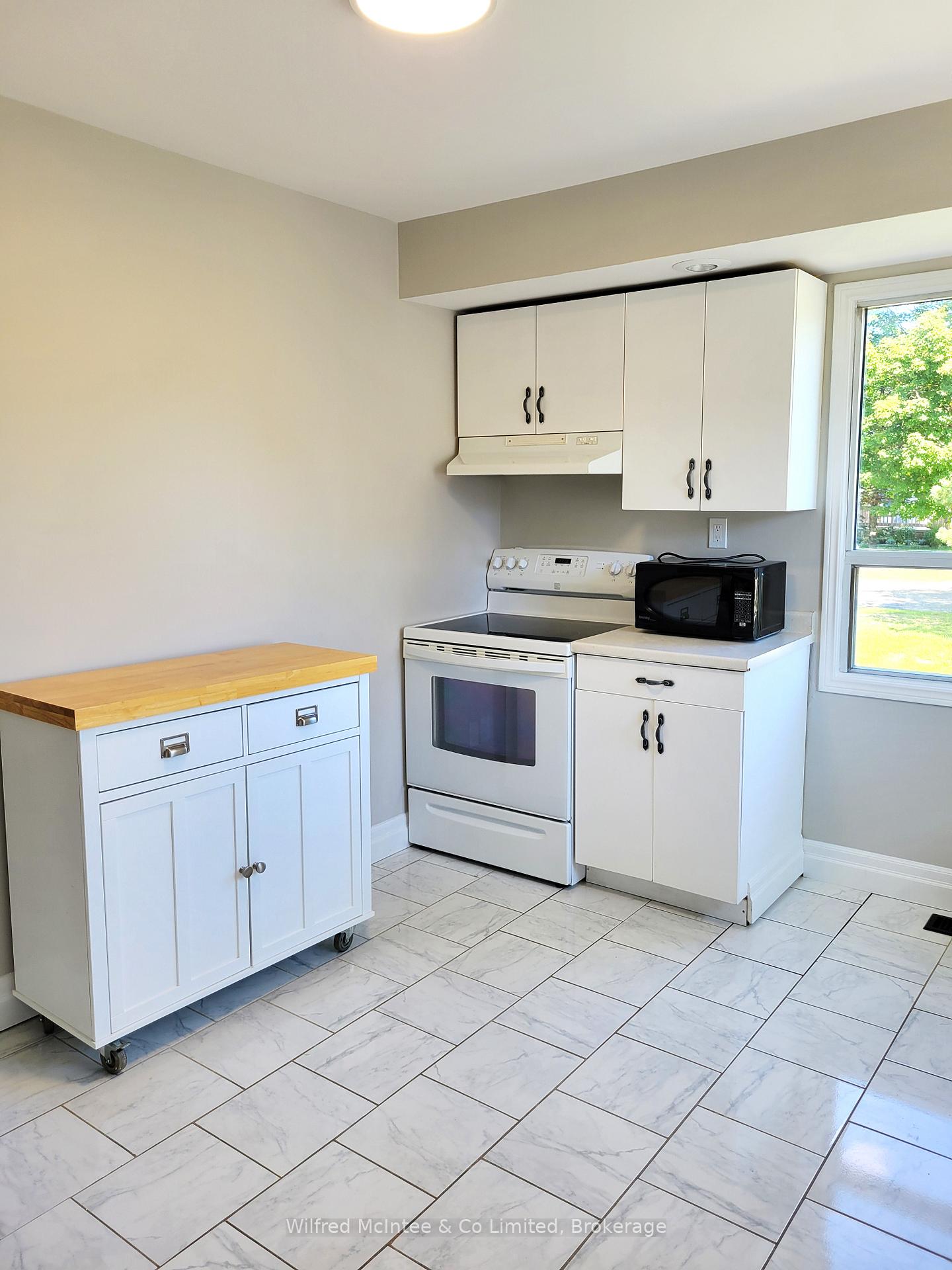 Photo 7 of 104 Meadows Drive, West Grey — HOMEH
