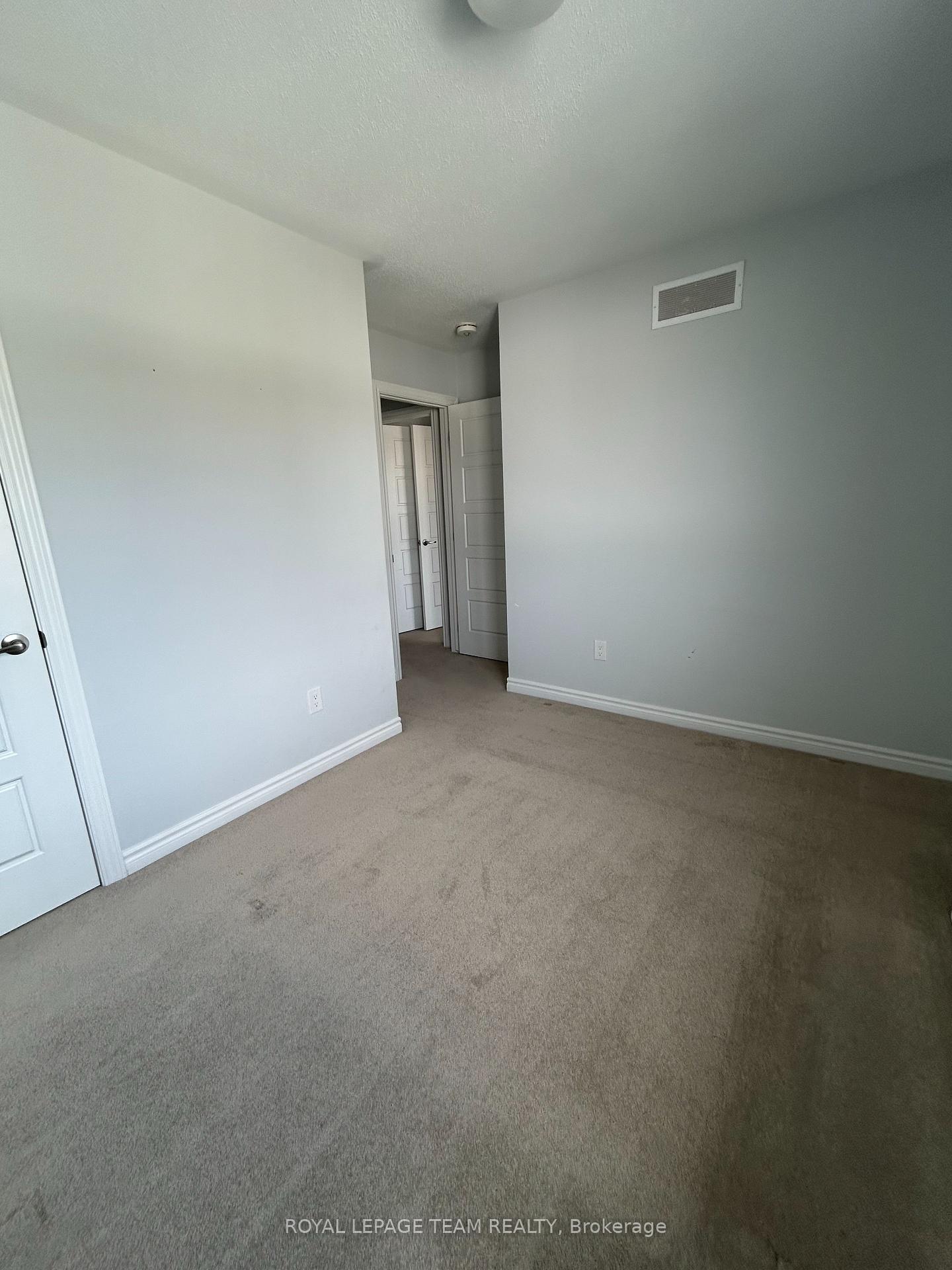 Photo 17 of 312 Pilot Private, Ottawa, Kanata - Emerald Meadows/Trailwest — HOMEH