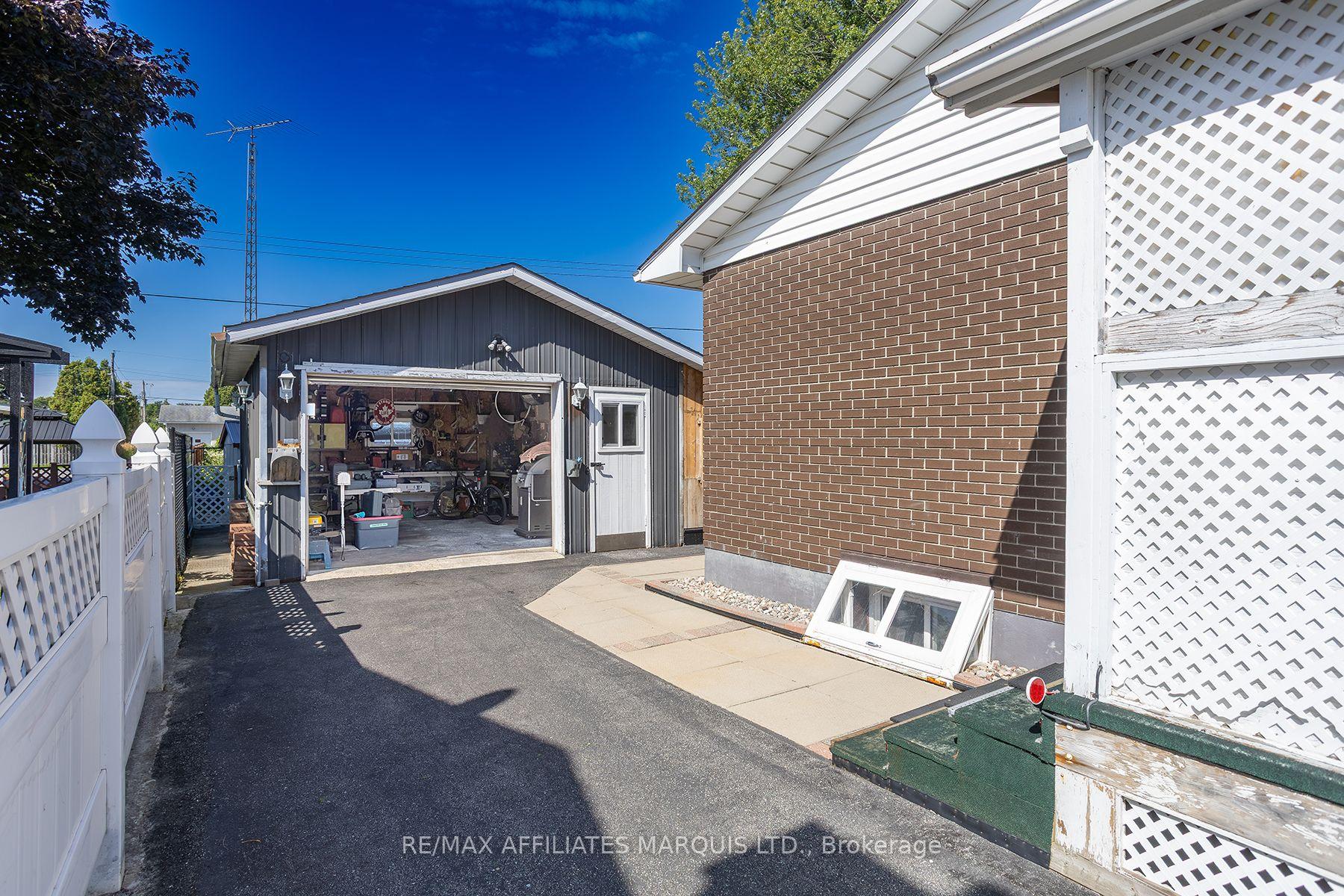 Photo 10 of 19 Orchard Way, South Dundas, Morrisburg — HOMEH
