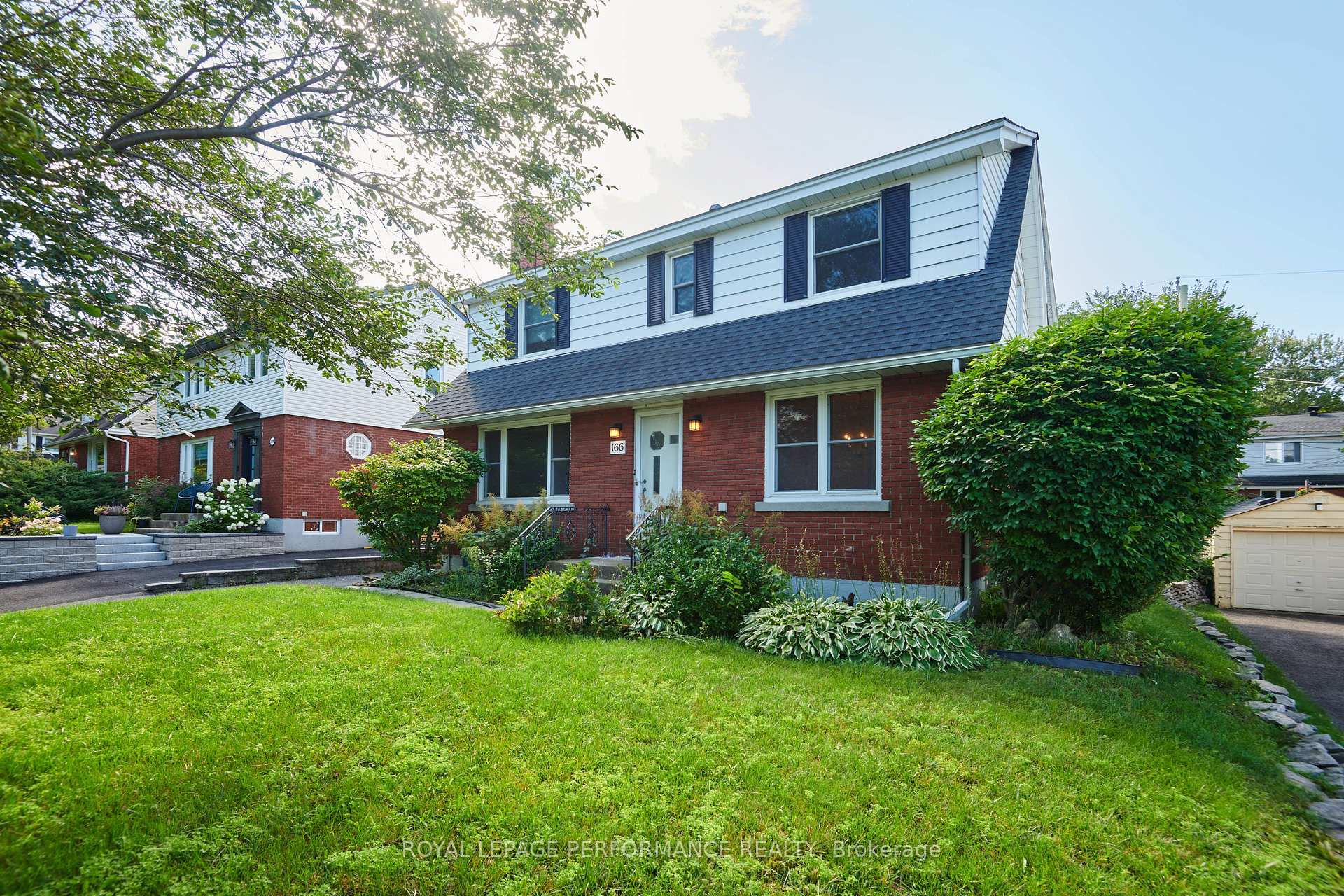 Photo of 166 Winther Avenue