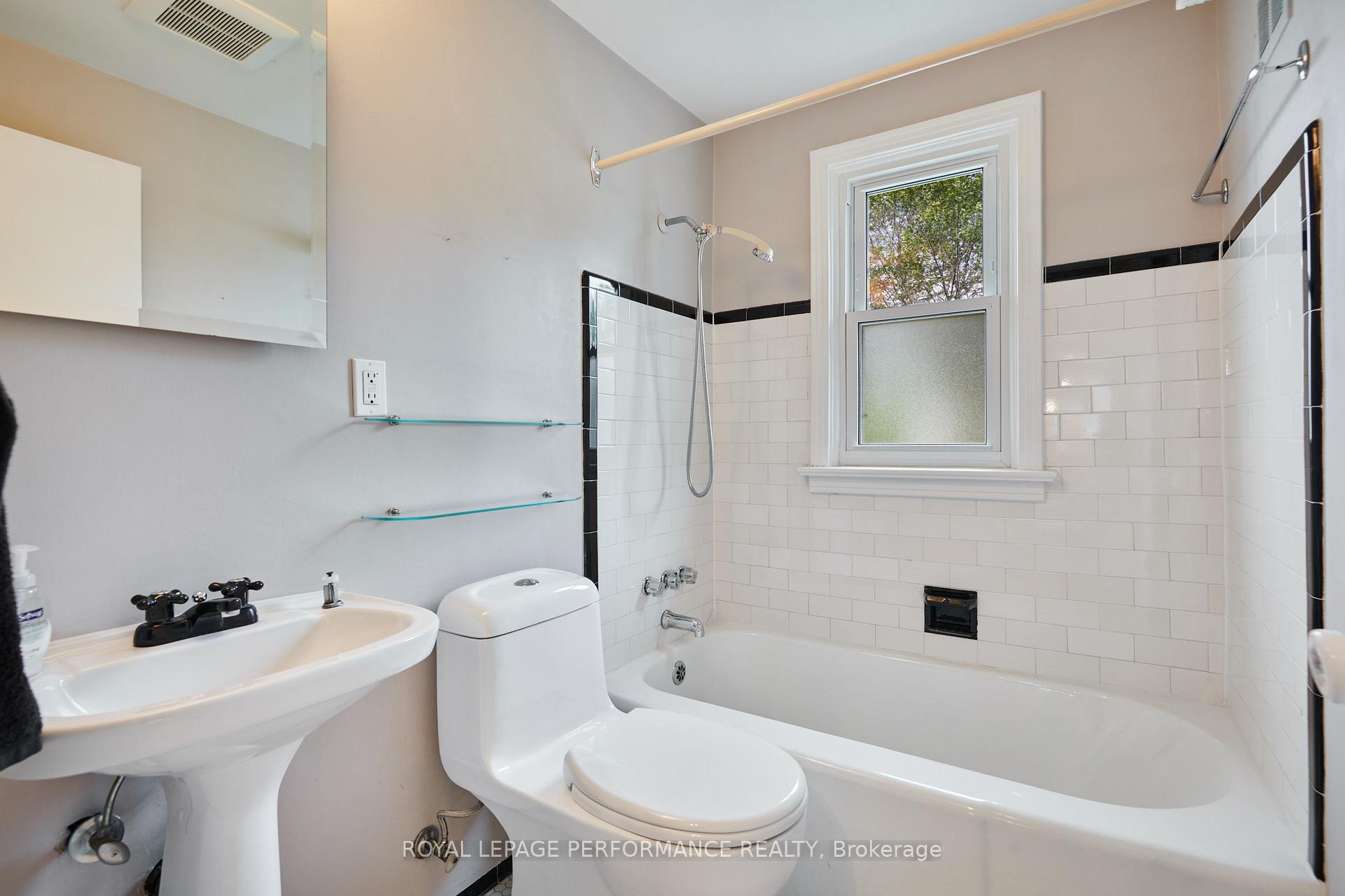 Photo 29 of 166 Winther Avenue, Ottawa, Applewood Acres — HOMEH