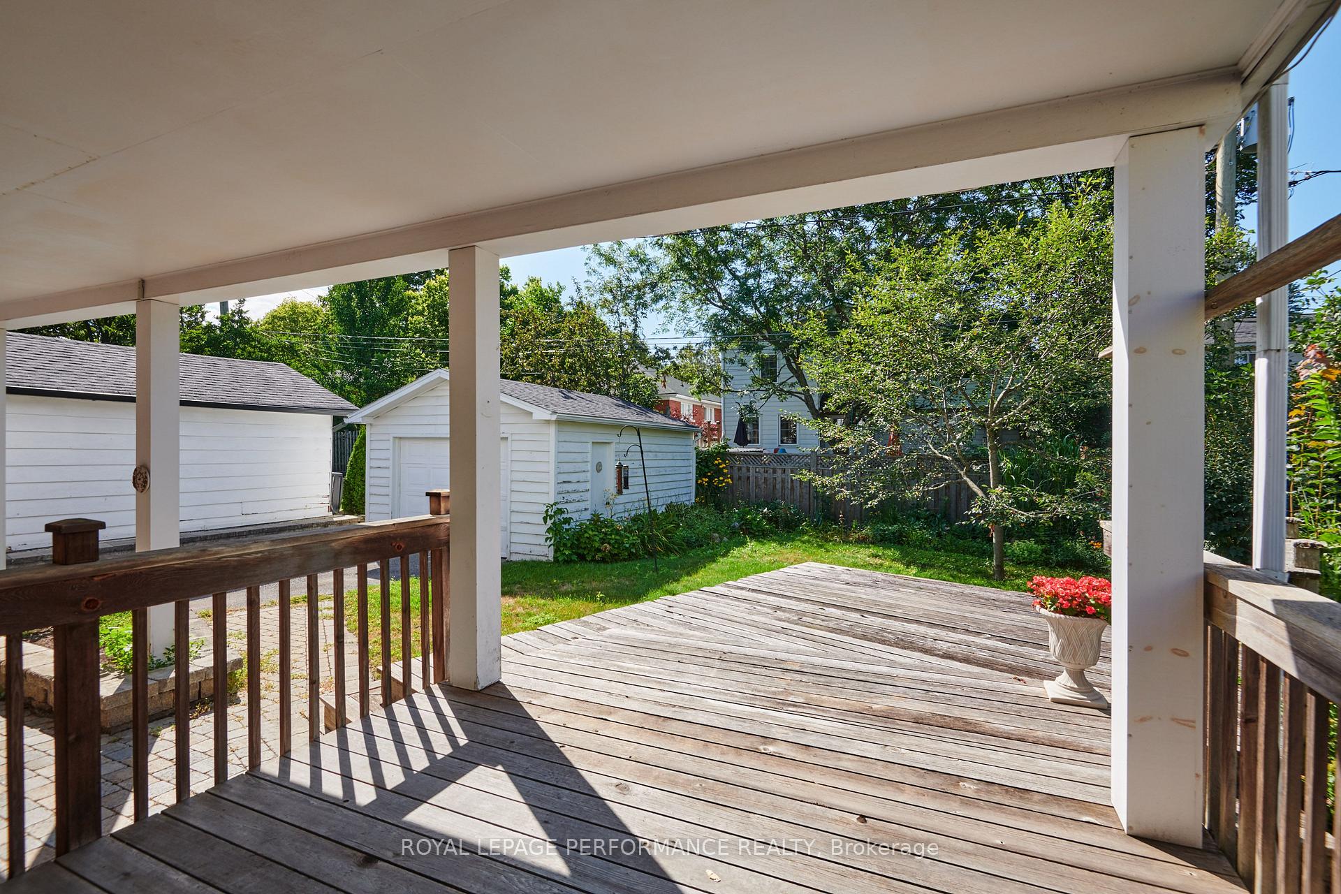 Photo 40 of 166 Winther Avenue, Ottawa, Applewood Acres — HOMEH