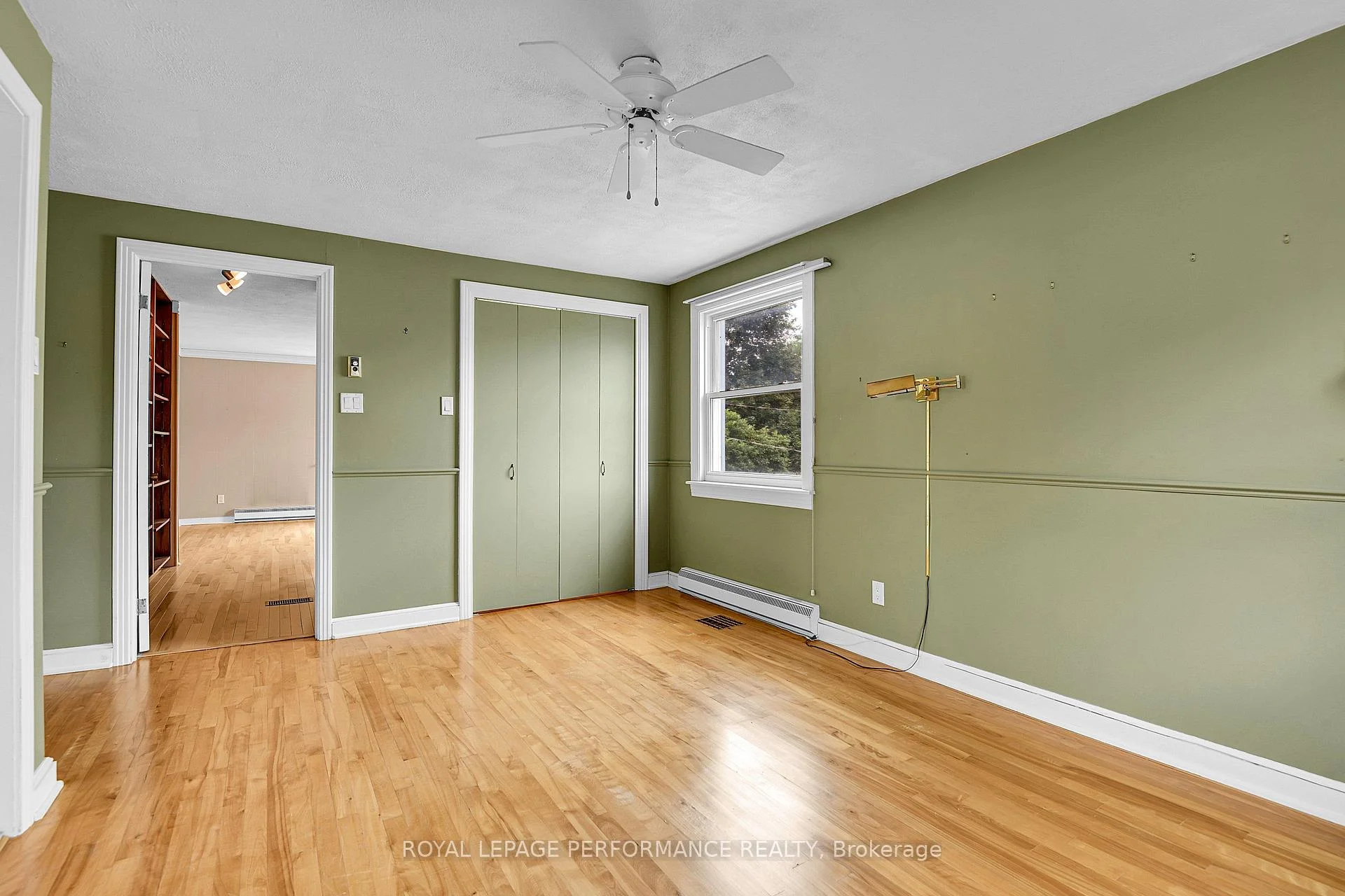 Photo 18 of 166 Winther Avenue, Ottawa, Applewood Acres — HOMEH