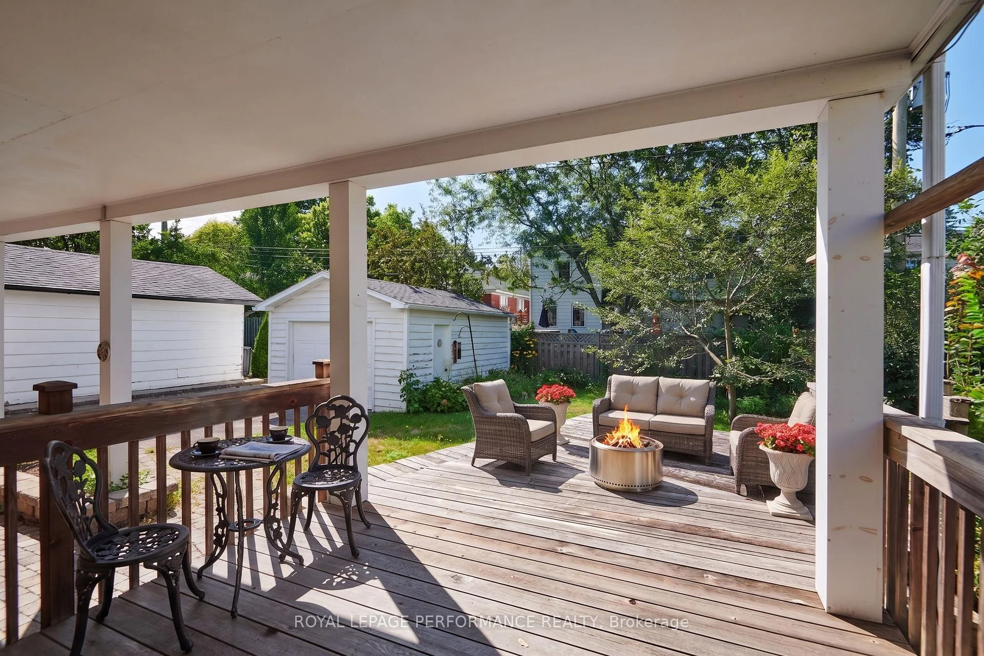 Photo 39 of 166 Winther Avenue, Ottawa, Applewood Acres — HOMEH