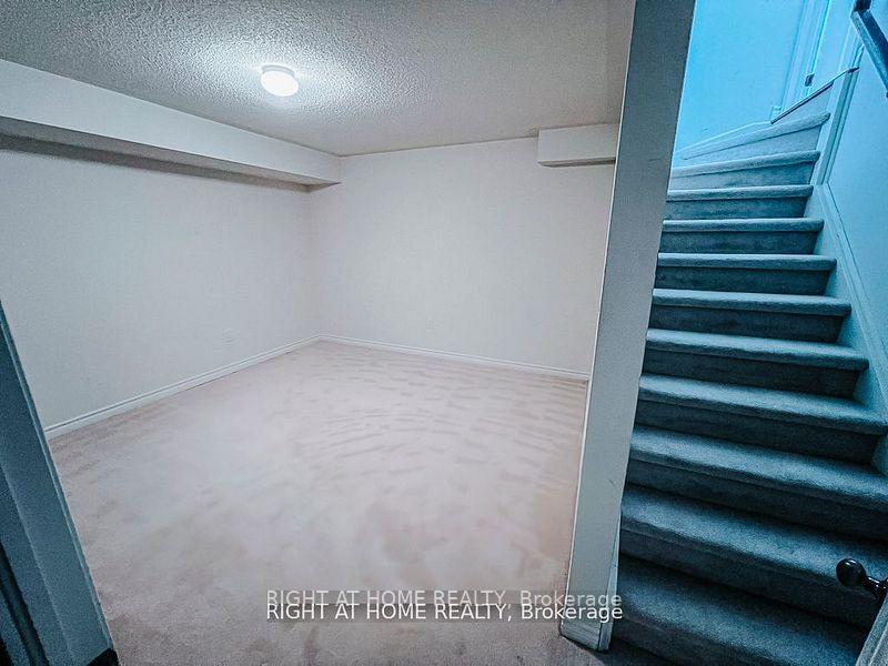 Photo 10 of Unit MAIN, 11 Telegraph Street, Brampton, Heart Lake East — HOMEH
