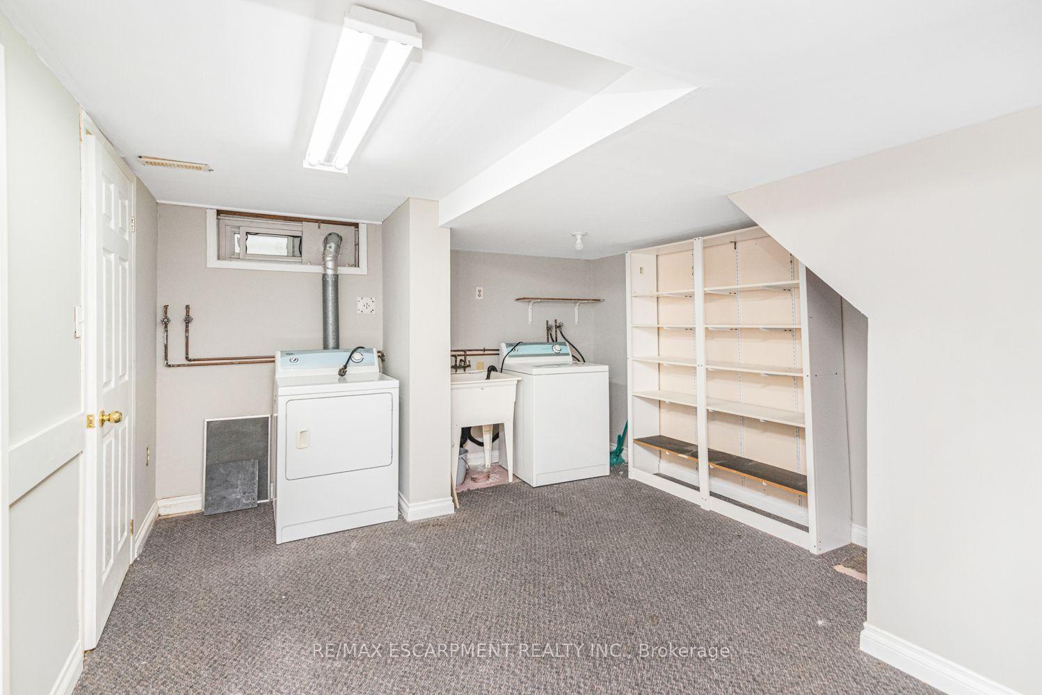 Photo 17 of 28 Riverdale Drive, Hamilton, Riverdale — HOMEH