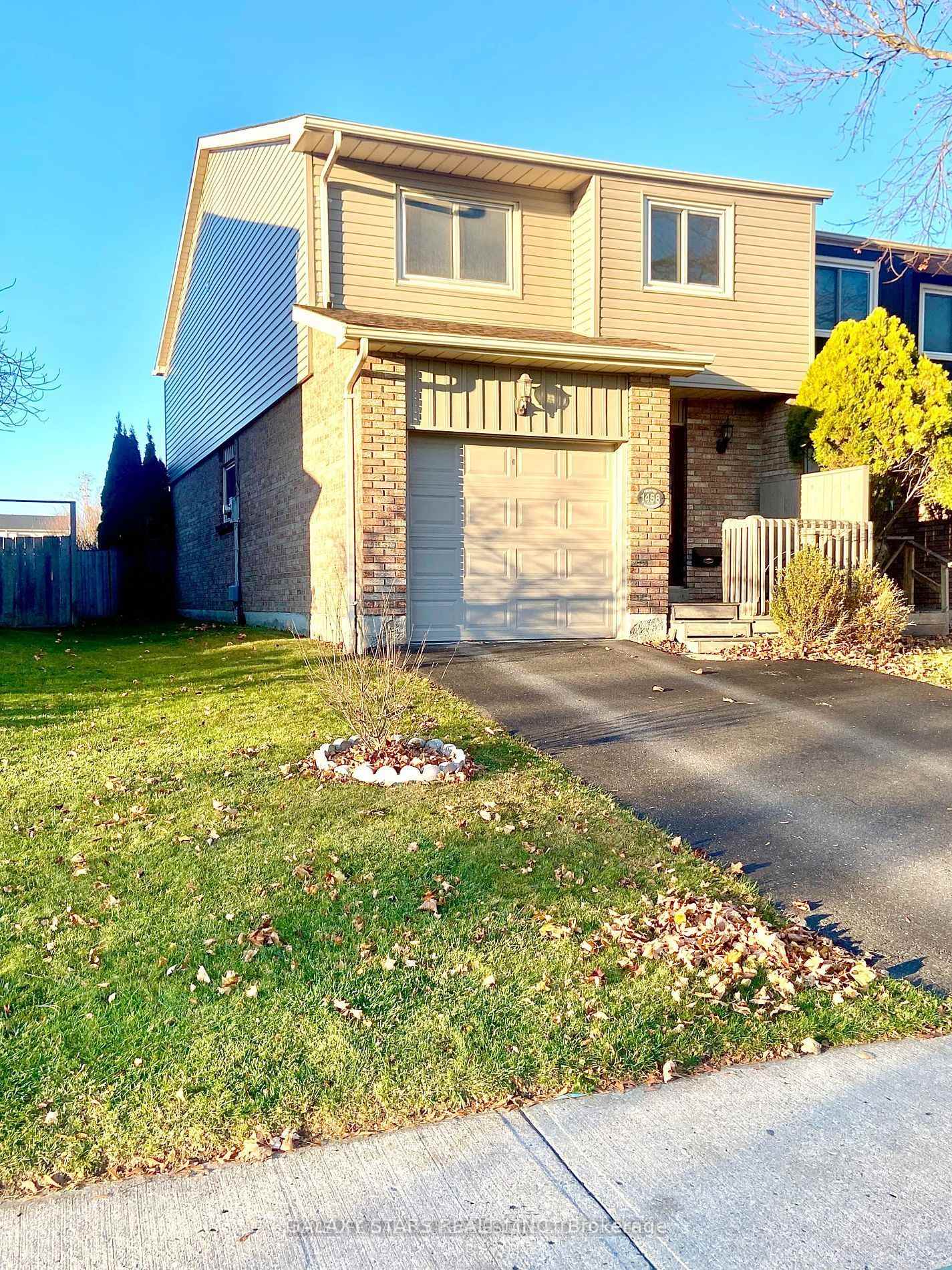 Photo 2 of 1458 Fieldlight Boulevard, Pickering, Liverpool — HOMEH