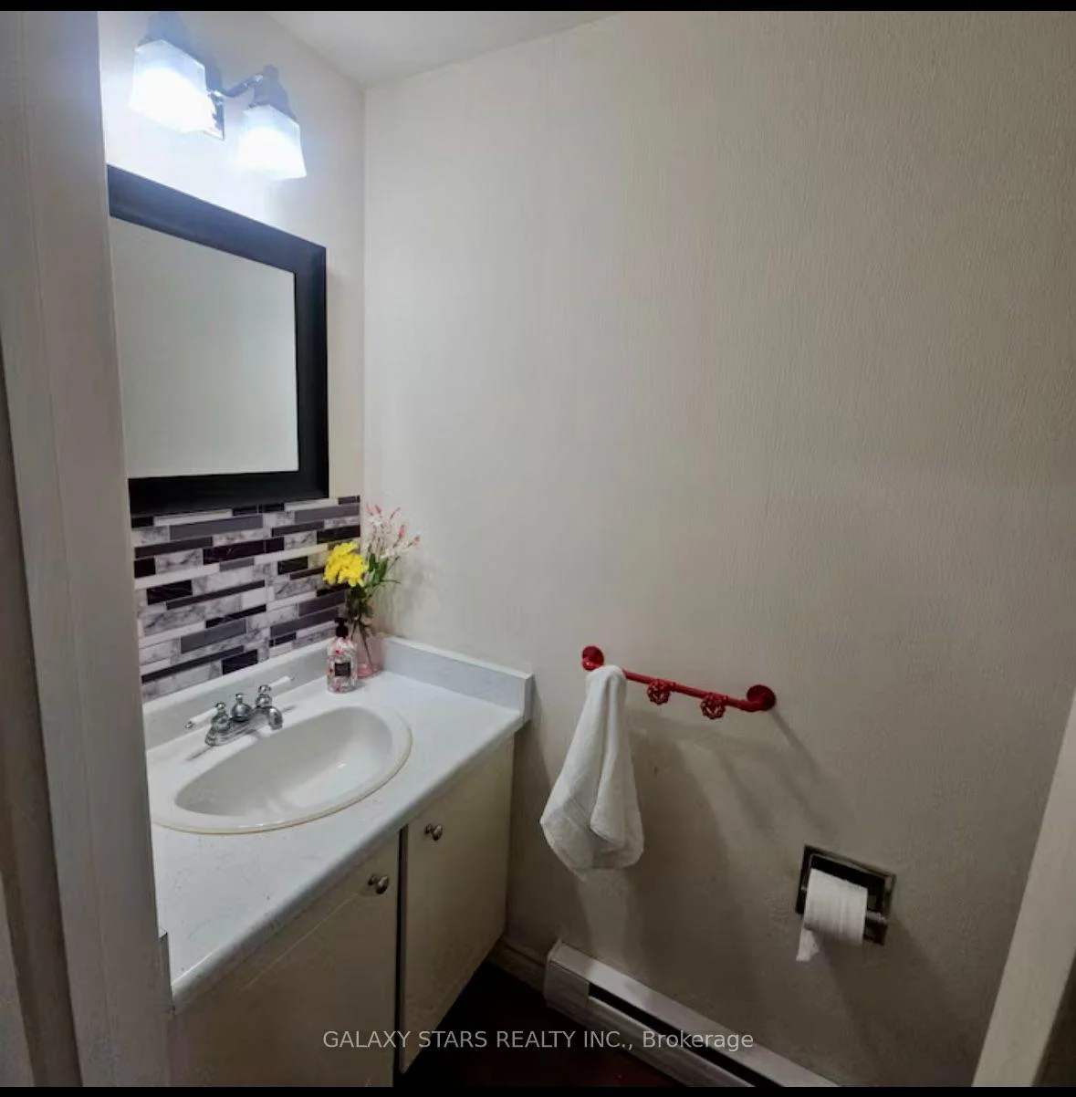 Photo 12 of 1458 Fieldlight Boulevard, Pickering, Liverpool — HOMEH