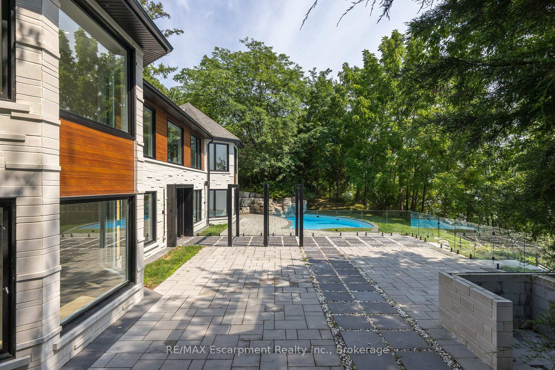 Photo 8 of 100 Appleby Place, Burlington, Appleby — HOMEH