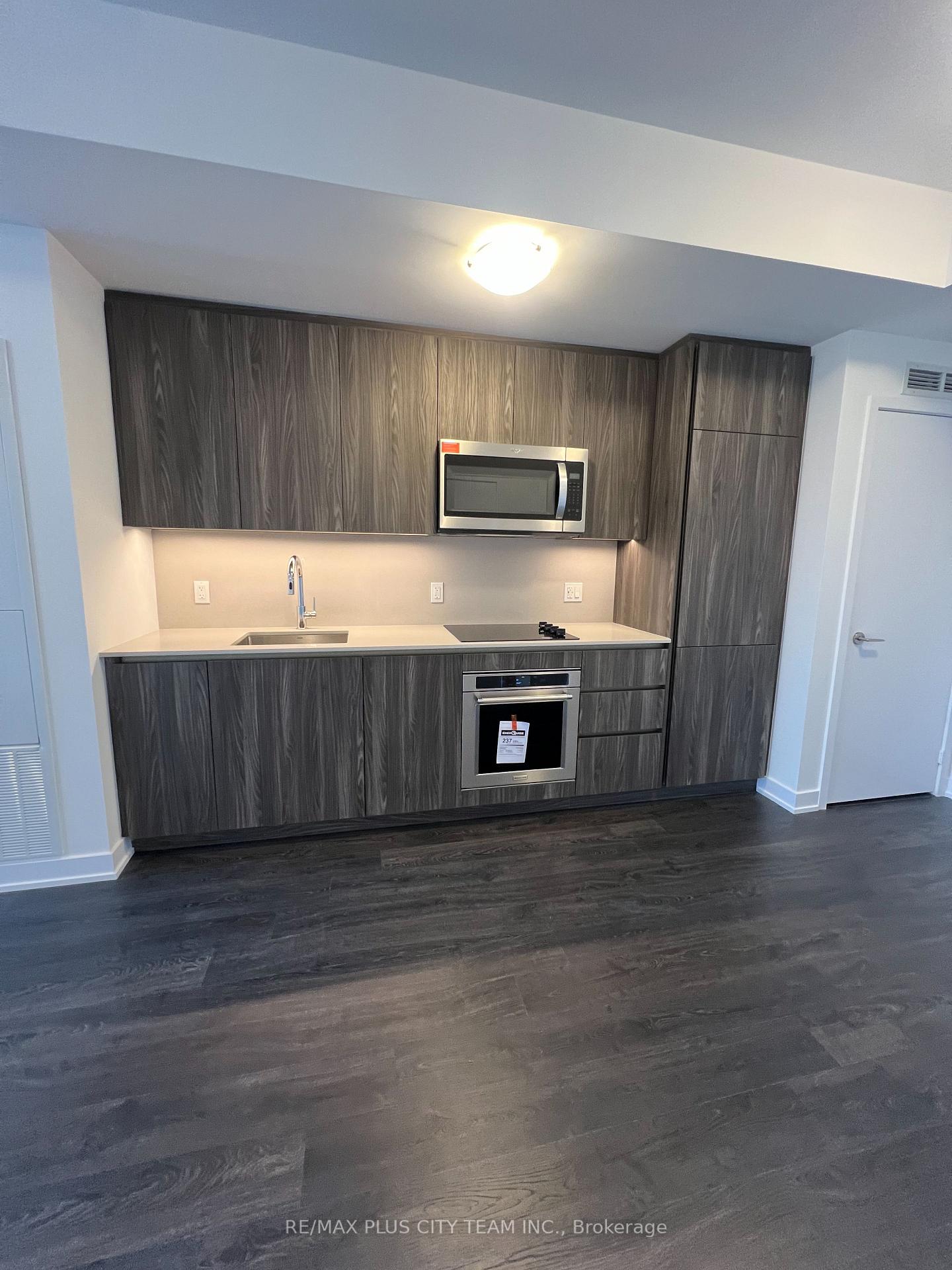 Photo 4 of Unit 710, 15 Richmond Street, Toronto, Church-Yonge Corridor — HOMEH